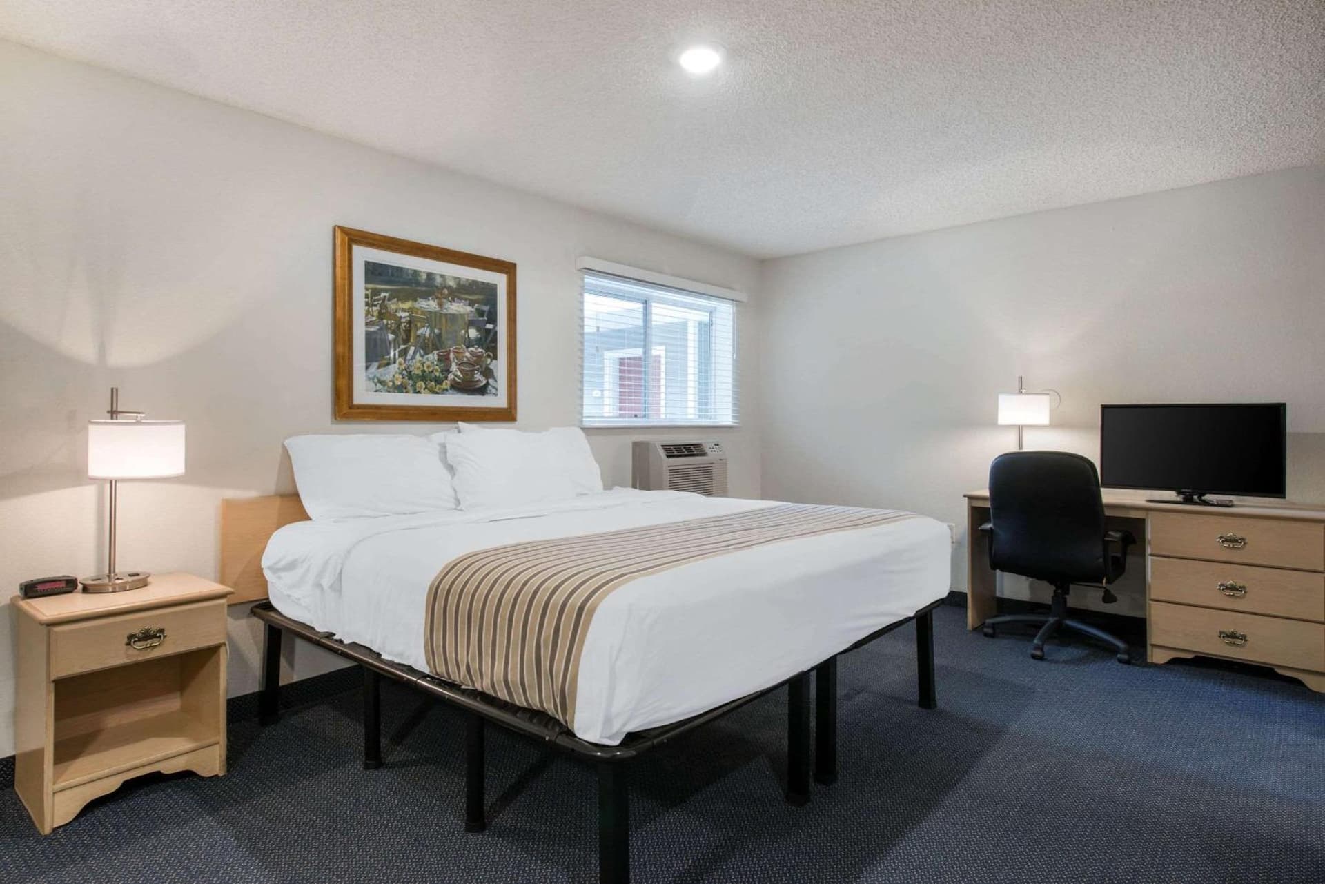 Birch Hill Suites - Lakeland gallery photo in Lakeland, FL — image 16
