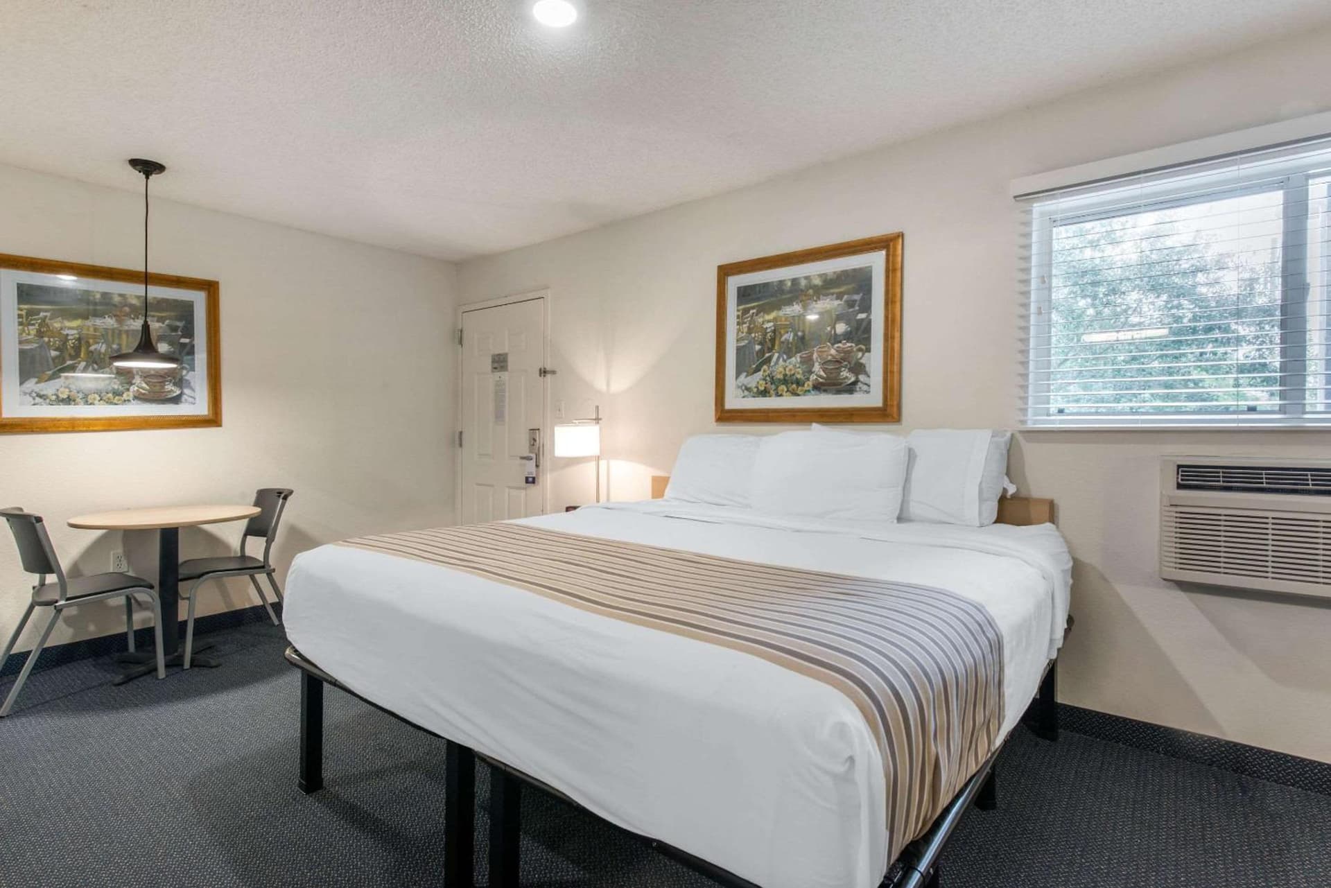 Birch Hill Suites - Lakeland gallery photo in Lakeland, FL — image 9