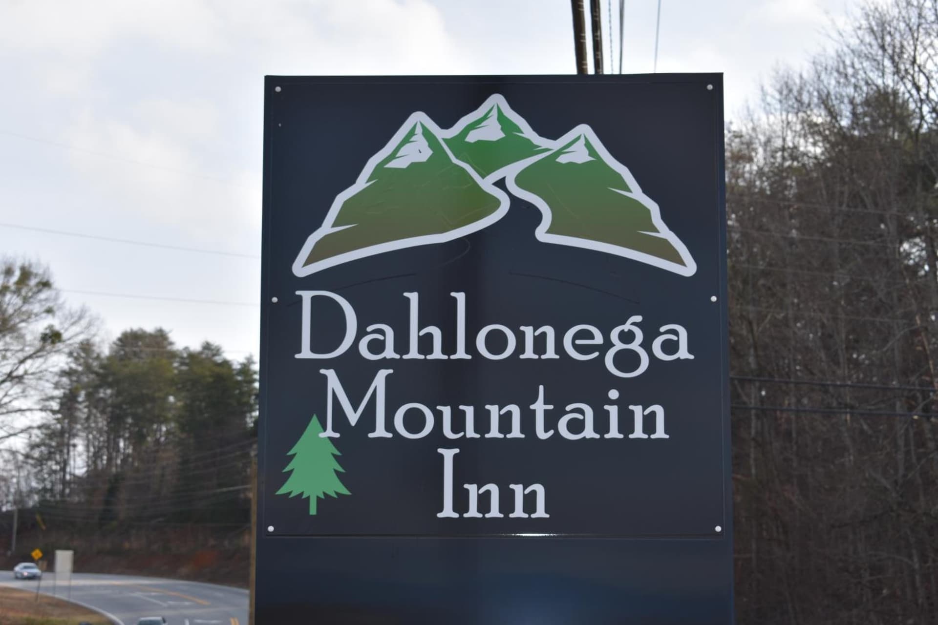 Dahlonega Mountain Inn interior in Dahlonega, GA — gallery photo 2