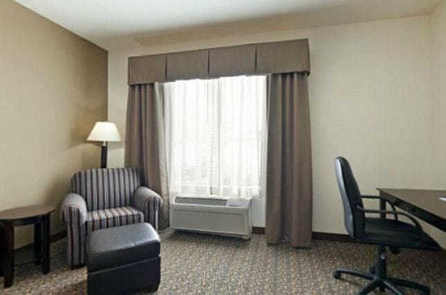 Holiday Inn Express Hotel & Suites Lander by IHG interior in Lander, WY — gallery photo 2