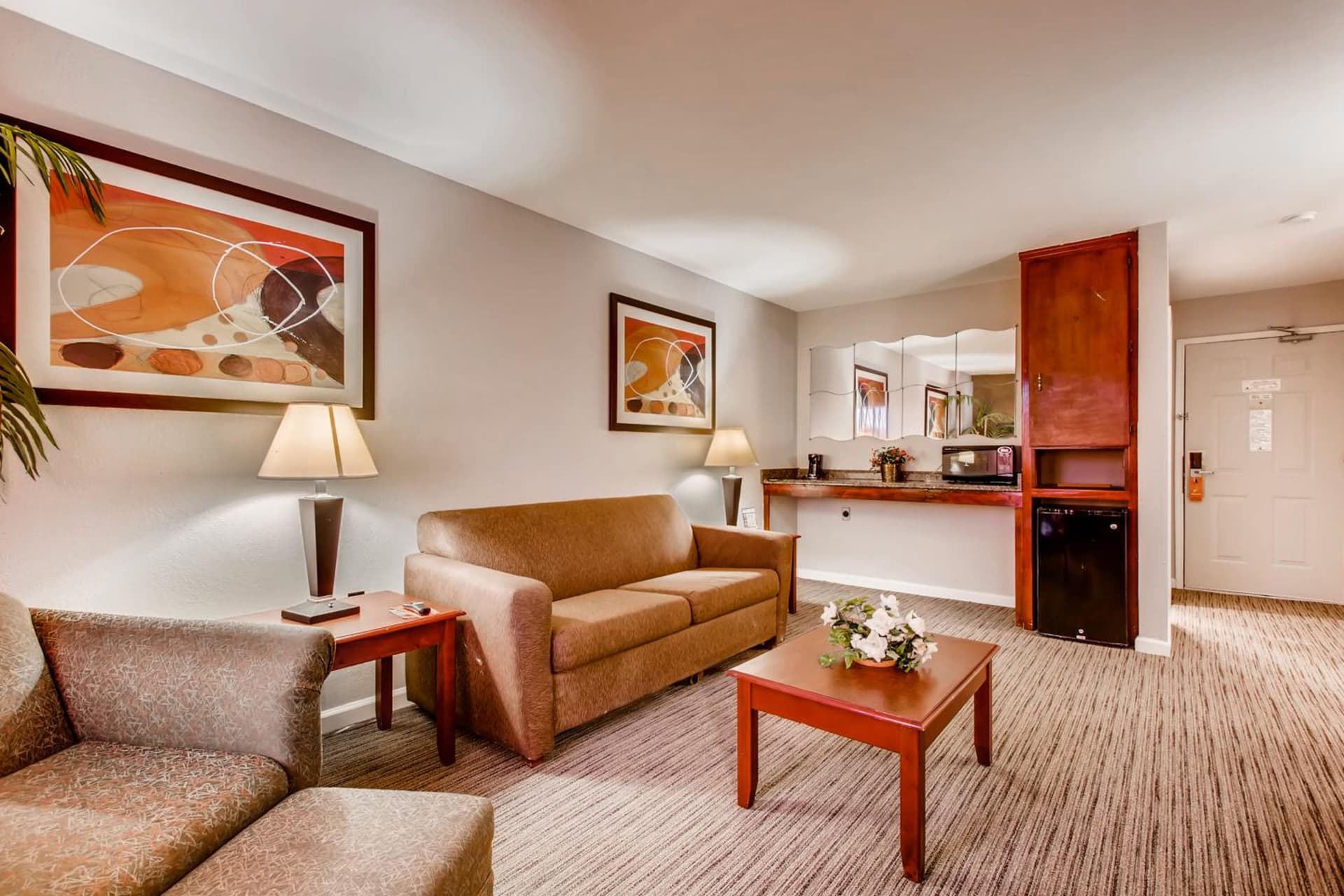 Orangewood Inn and Suites Midtown gallery photo in Austin, TX — image 24