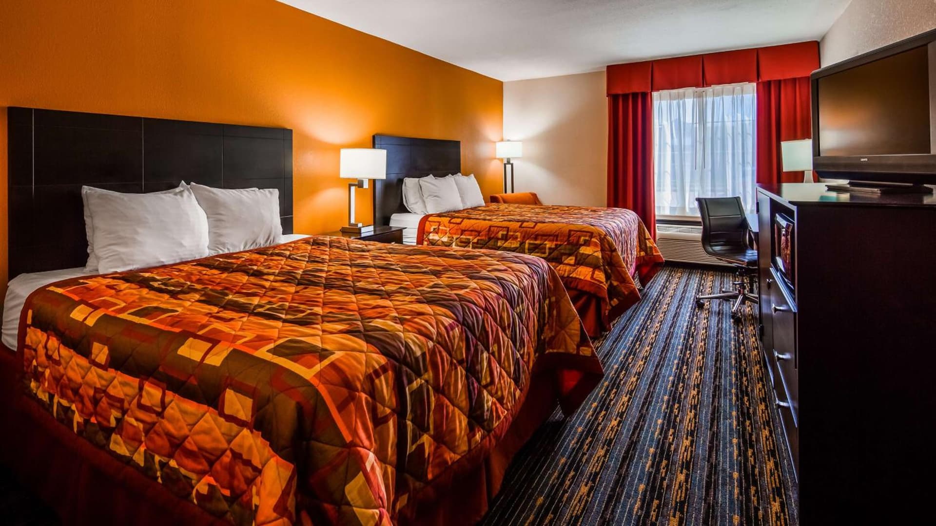 Best Western Kenosha Inn interior in Broken Arrow, OK — gallery photo 2