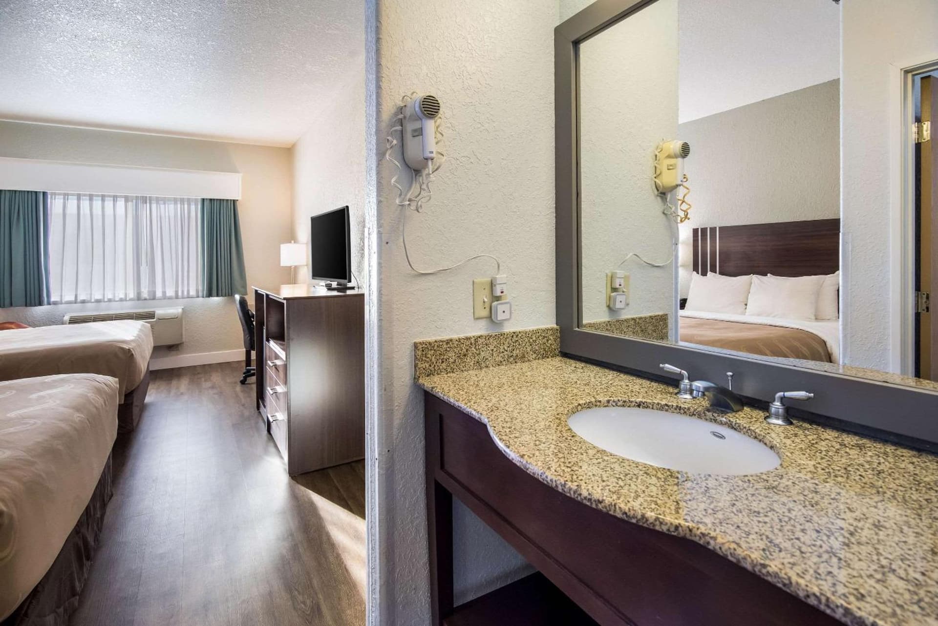 Quality Inn & Suites Pueblo West gallery photo in Pueblo, CO — image 8
