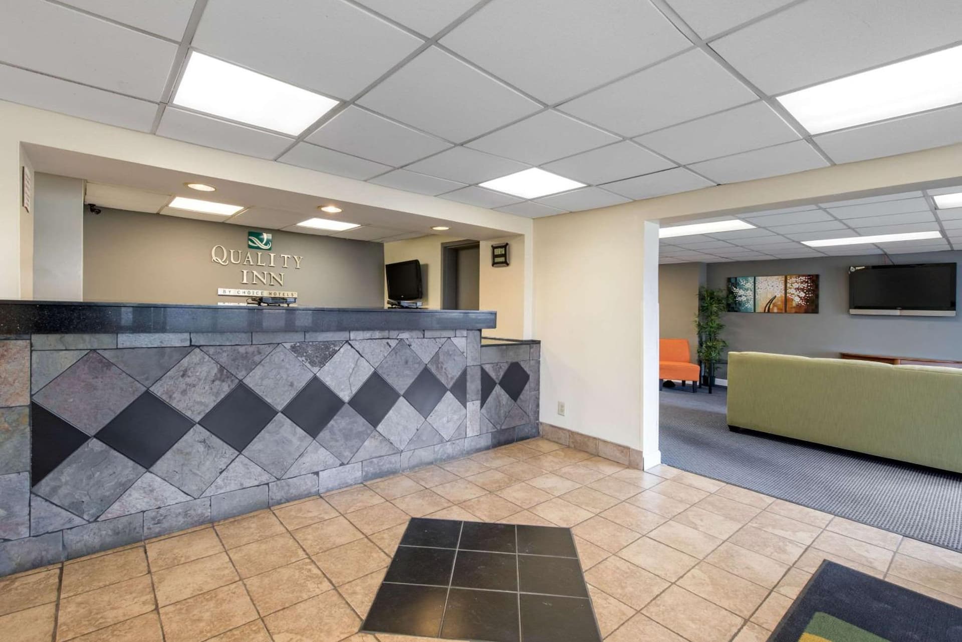 Quality Inn & Suites Lafayette I-65 property views in Lafayette, IN — gallery photo 3