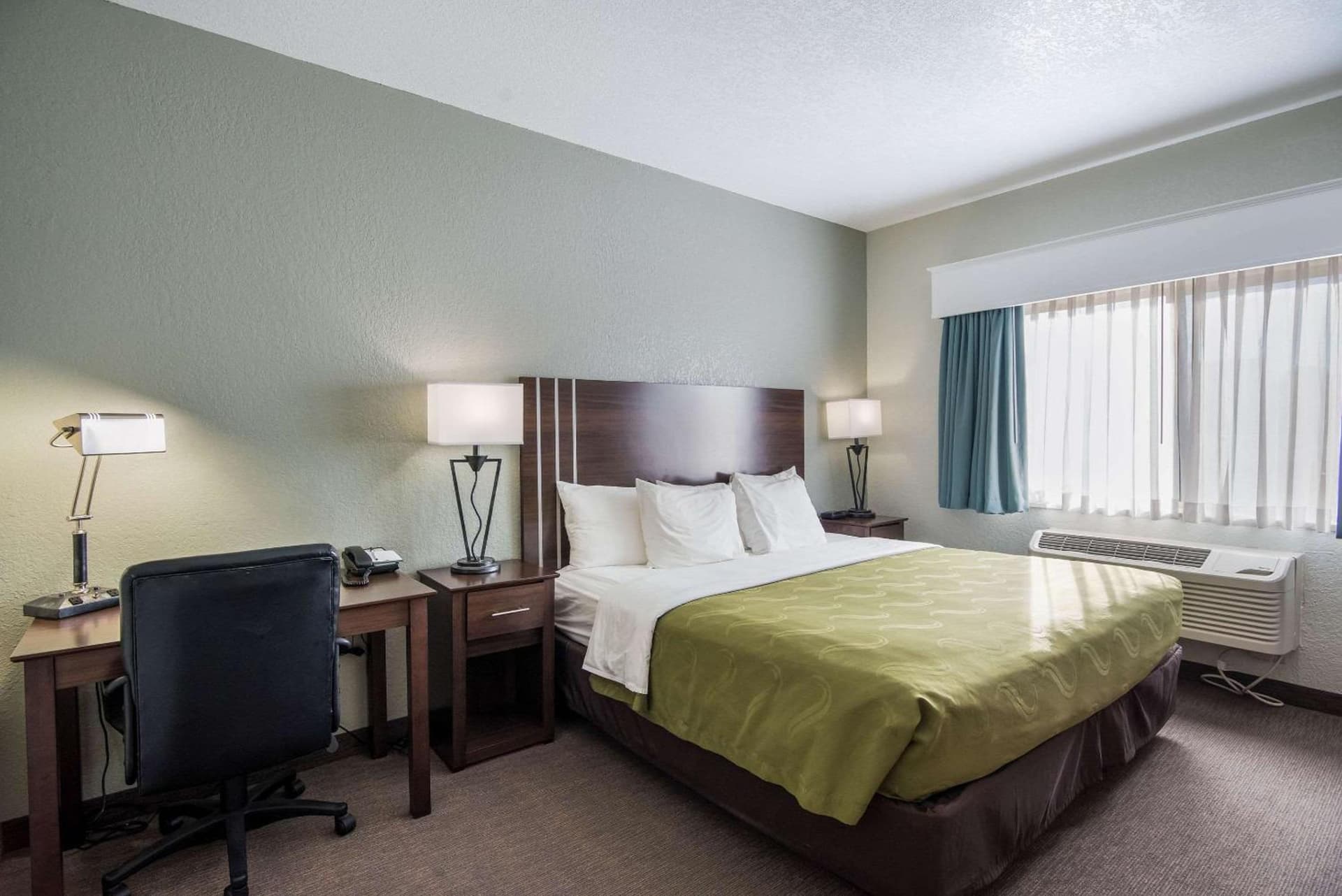 Quality Inn & Suites Pueblo West gallery photo in Pueblo, CO — image 11