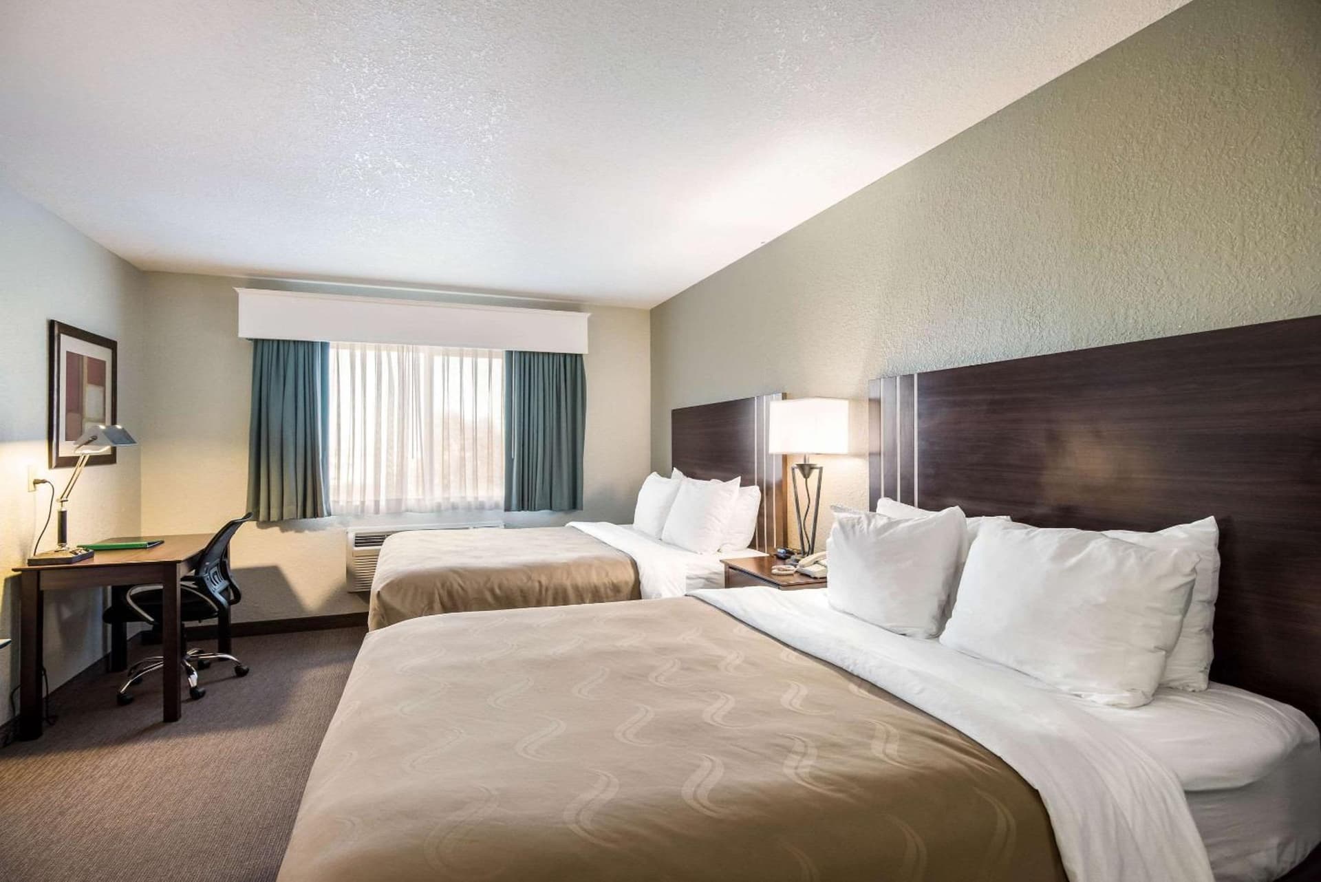 Quality Inn & Suites Pueblo West gallery photo in Pueblo, CO — image 28