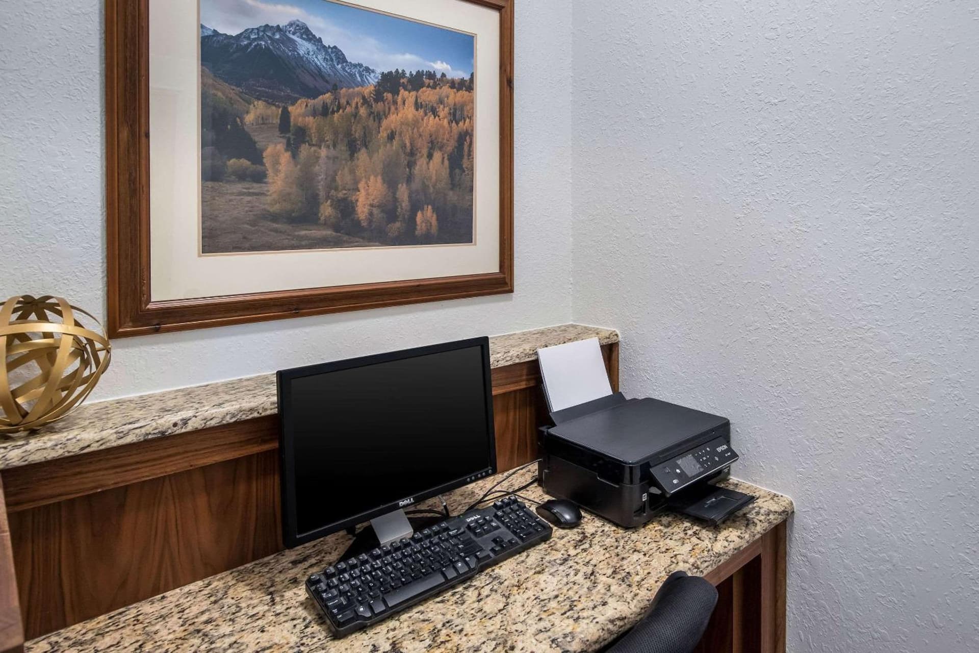 Quality Inn & Suites Pueblo West gallery photo in Pueblo, CO — image 36