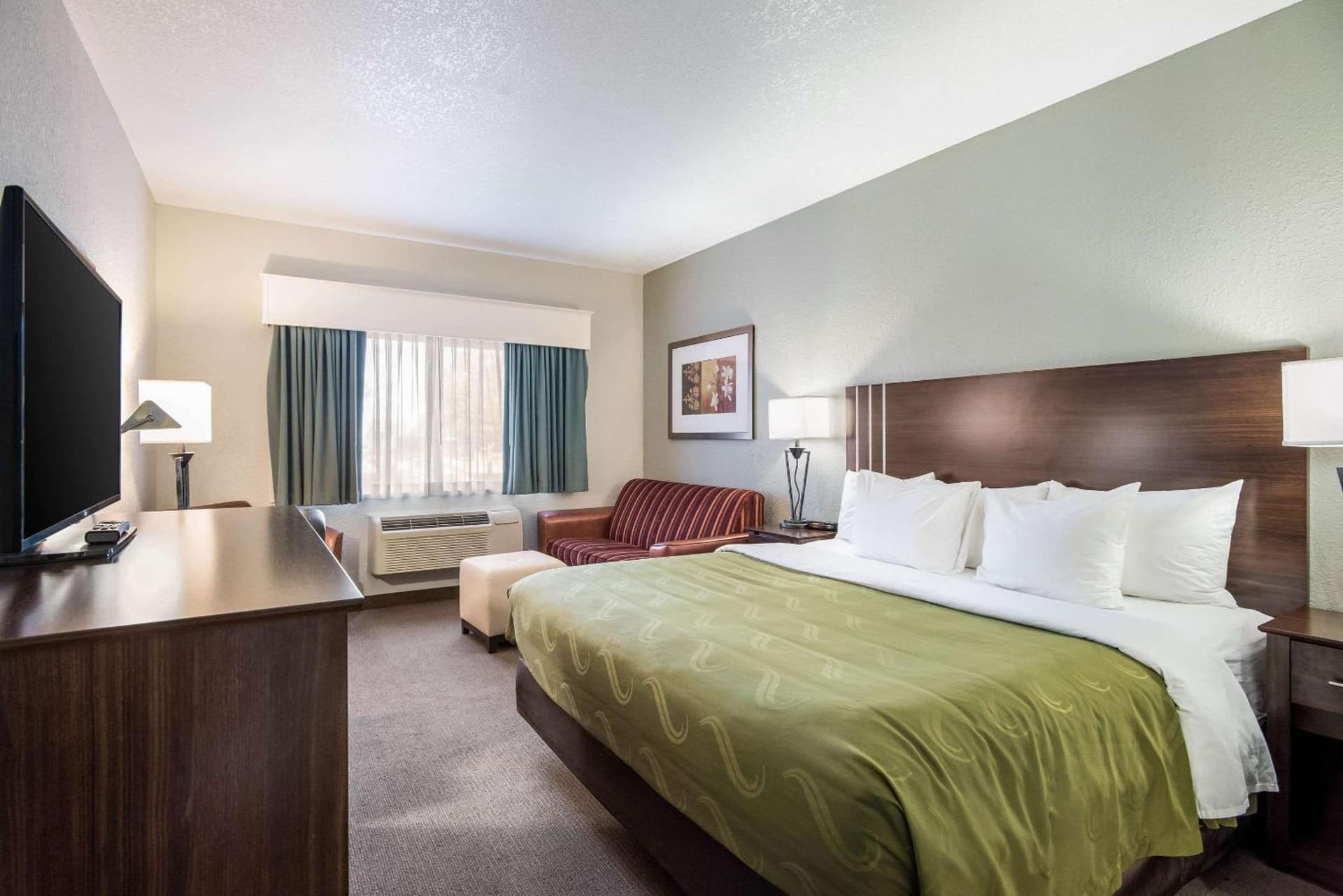 Quality Inn & Suites Pueblo West gallery photo in Pueblo, CO — image 25