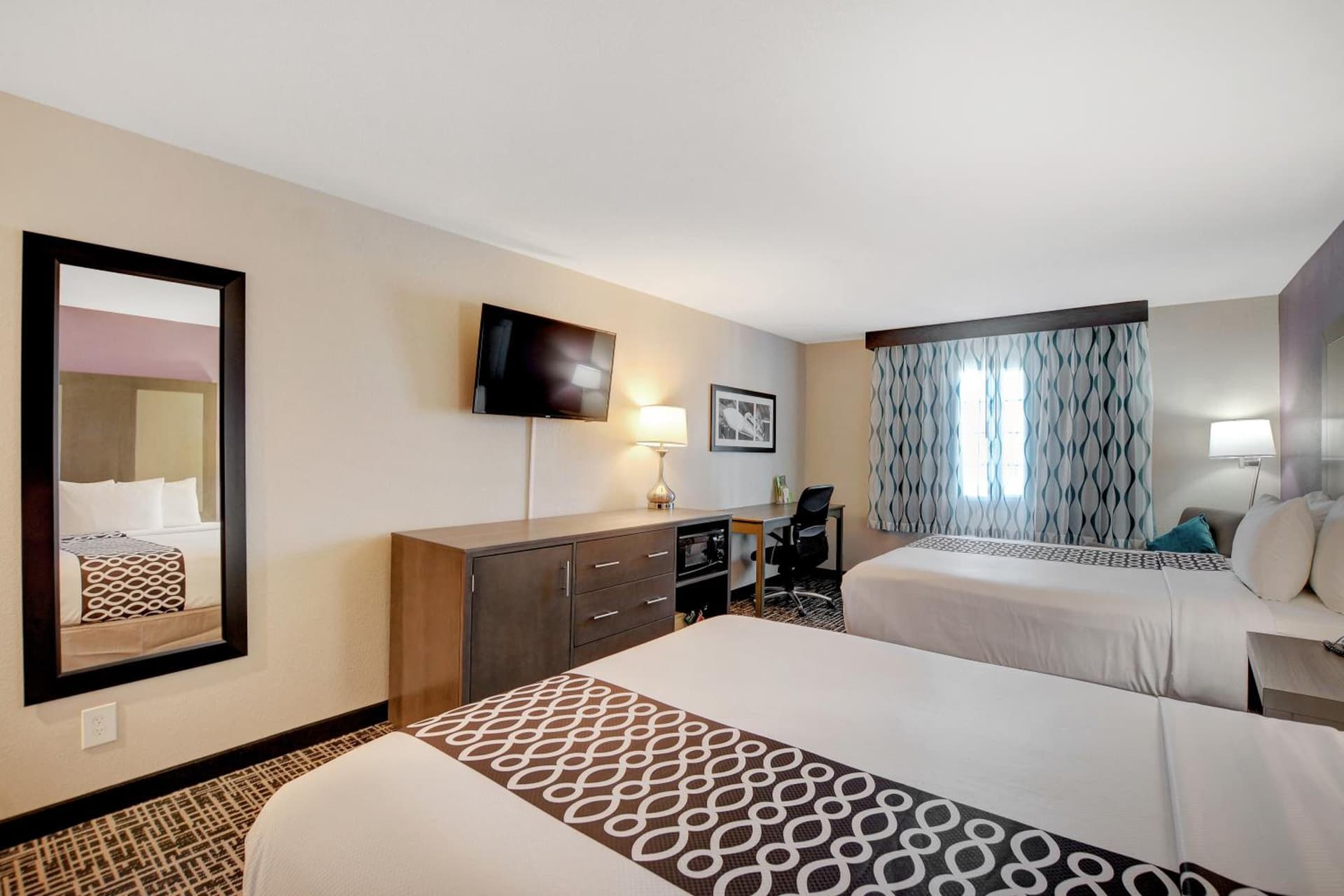 La Quinta Inn & Suites by Wyndham Las Vegas Nellis gallery photo in Las Vegas, NV — image 53