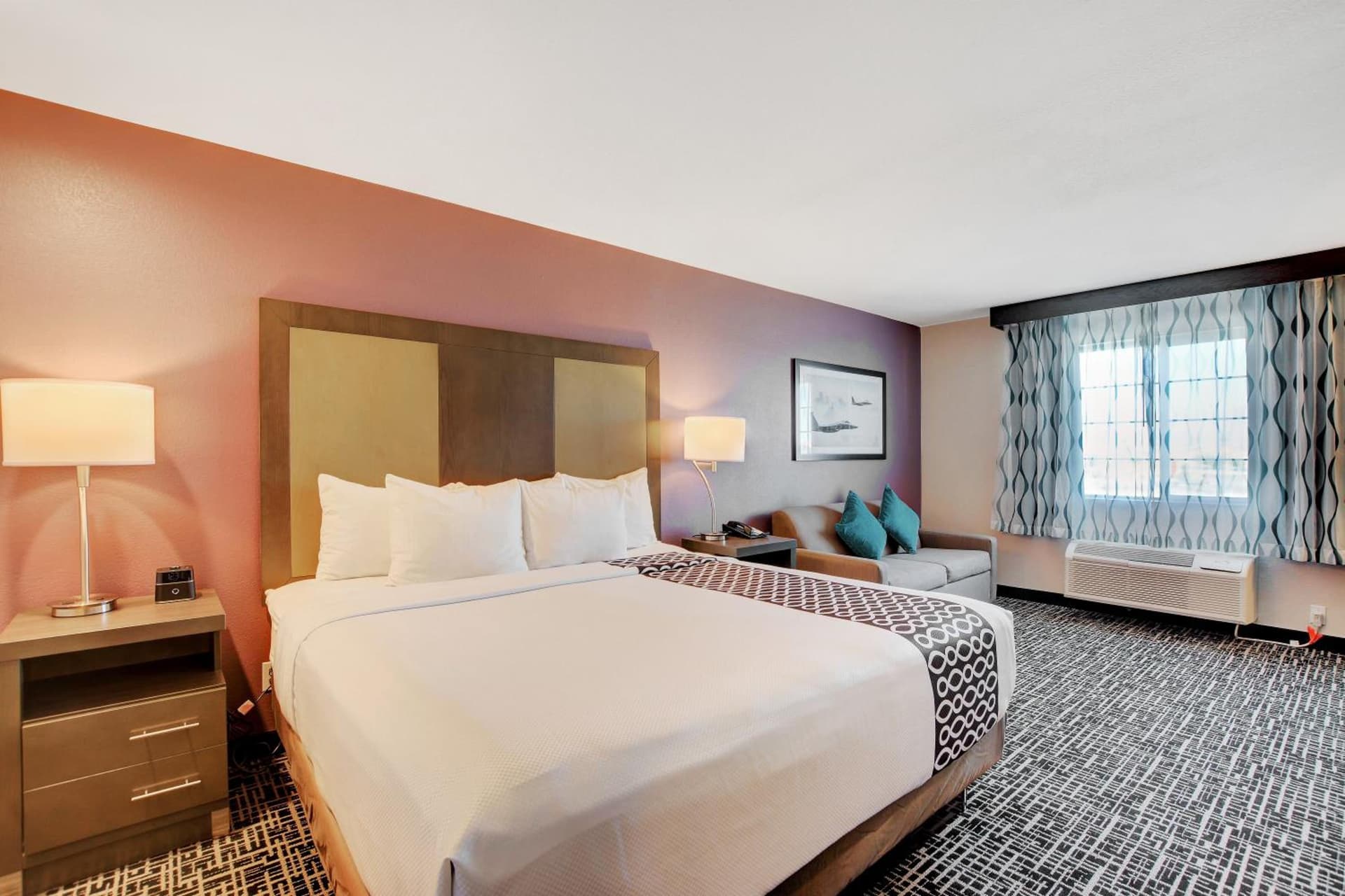 La Quinta Inn & Suites by Wyndham Las Vegas Nellis gallery photo in Las Vegas, NV — image 39