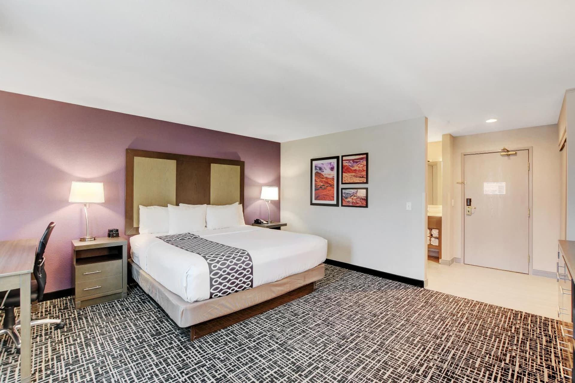La Quinta Inn & Suites by Wyndham Las Vegas Nellis gallery photo in Las Vegas, NV — image 14