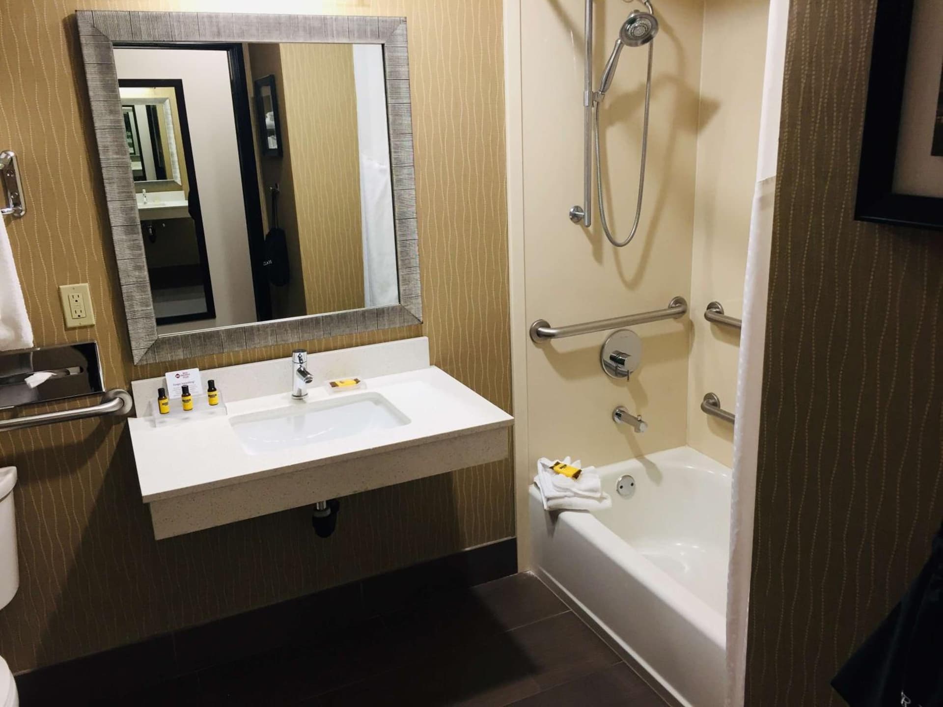 Best Western Plus Portland Airport Hotel & Suites gallery photo in Parkrose, OR — image 72