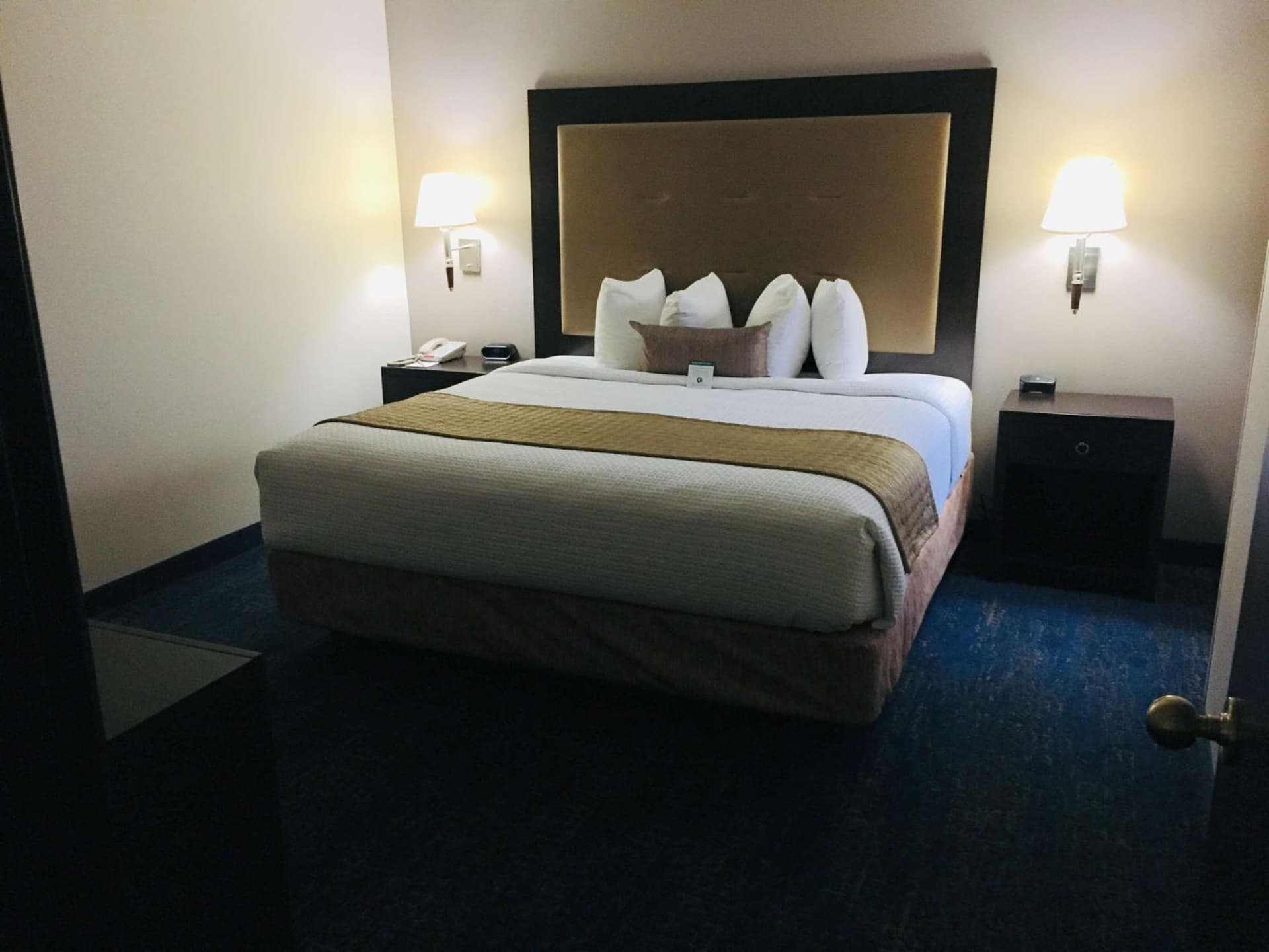 Best Western Plus Portland Airport Hotel & Suites gallery photo in Parkrose, OR — image 15