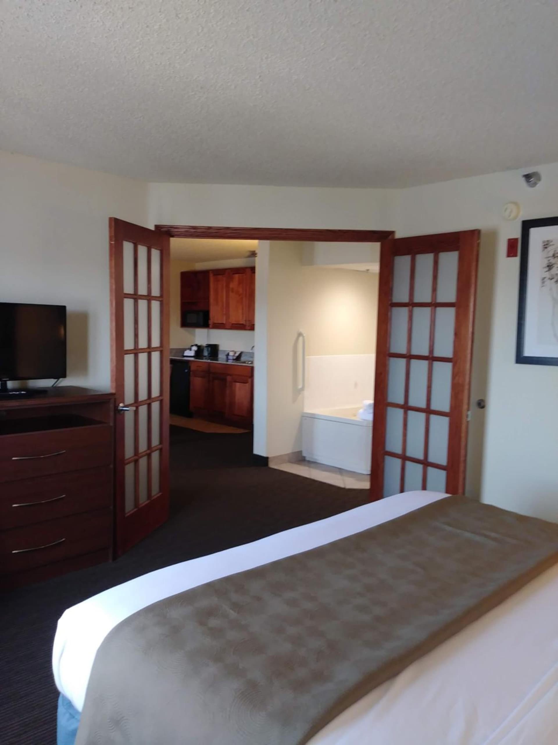 AmericInn by Wyndham Windsor Ft. Collins gallery photo in Fort Collins, CO — image 10