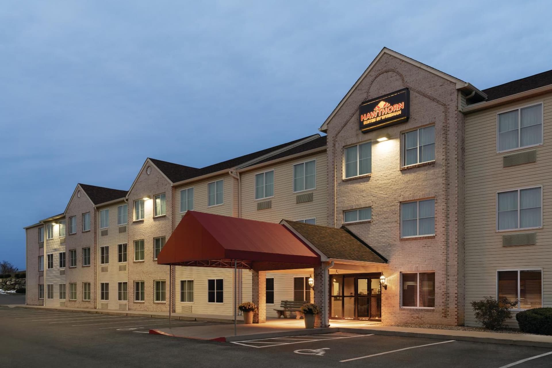 Lancaster Suites property views in Lancaster, PA — gallery photo 3