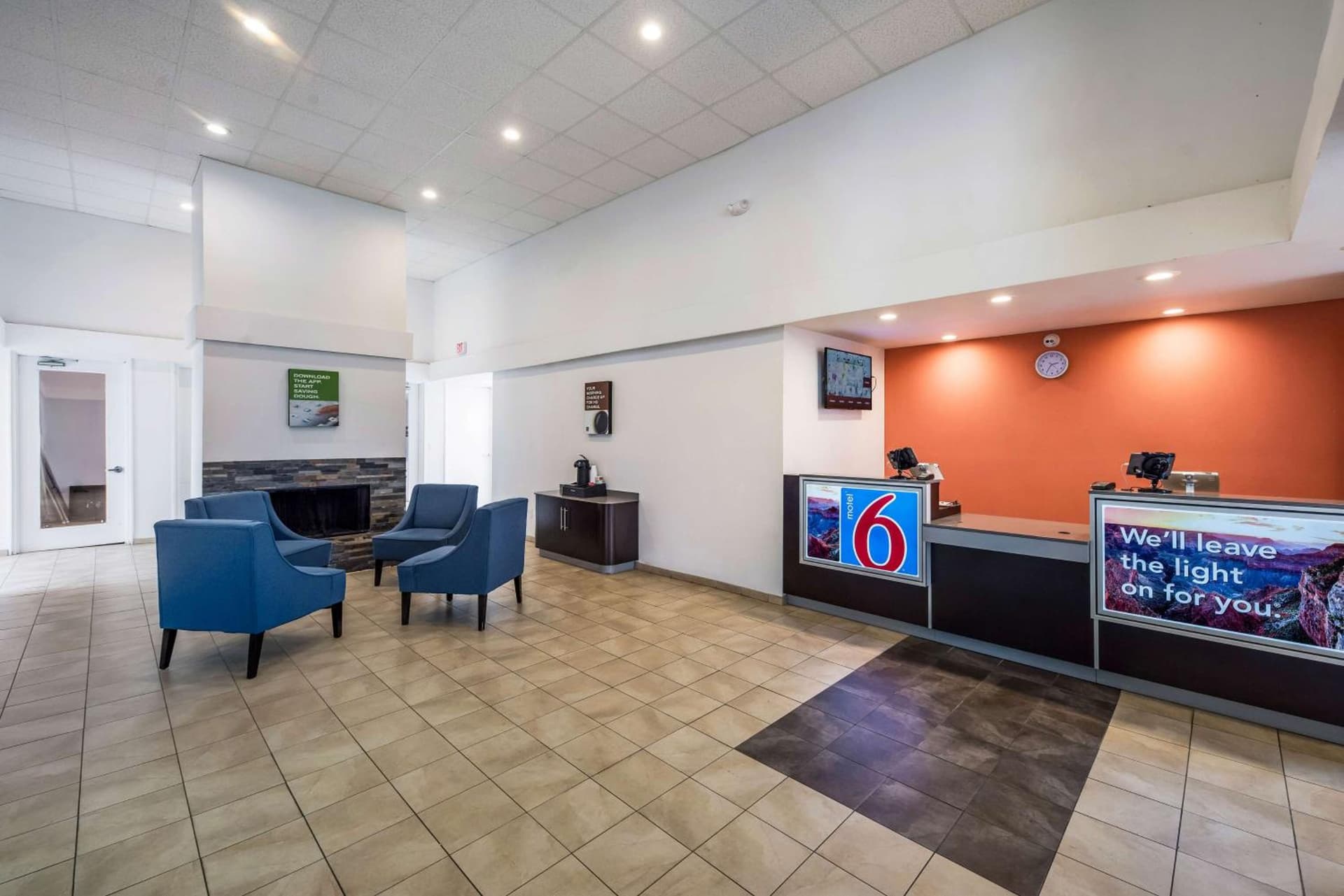 Motel 6-Irving, TX - Irving DFW Airport East interior in Irving, TX — gallery photo 2