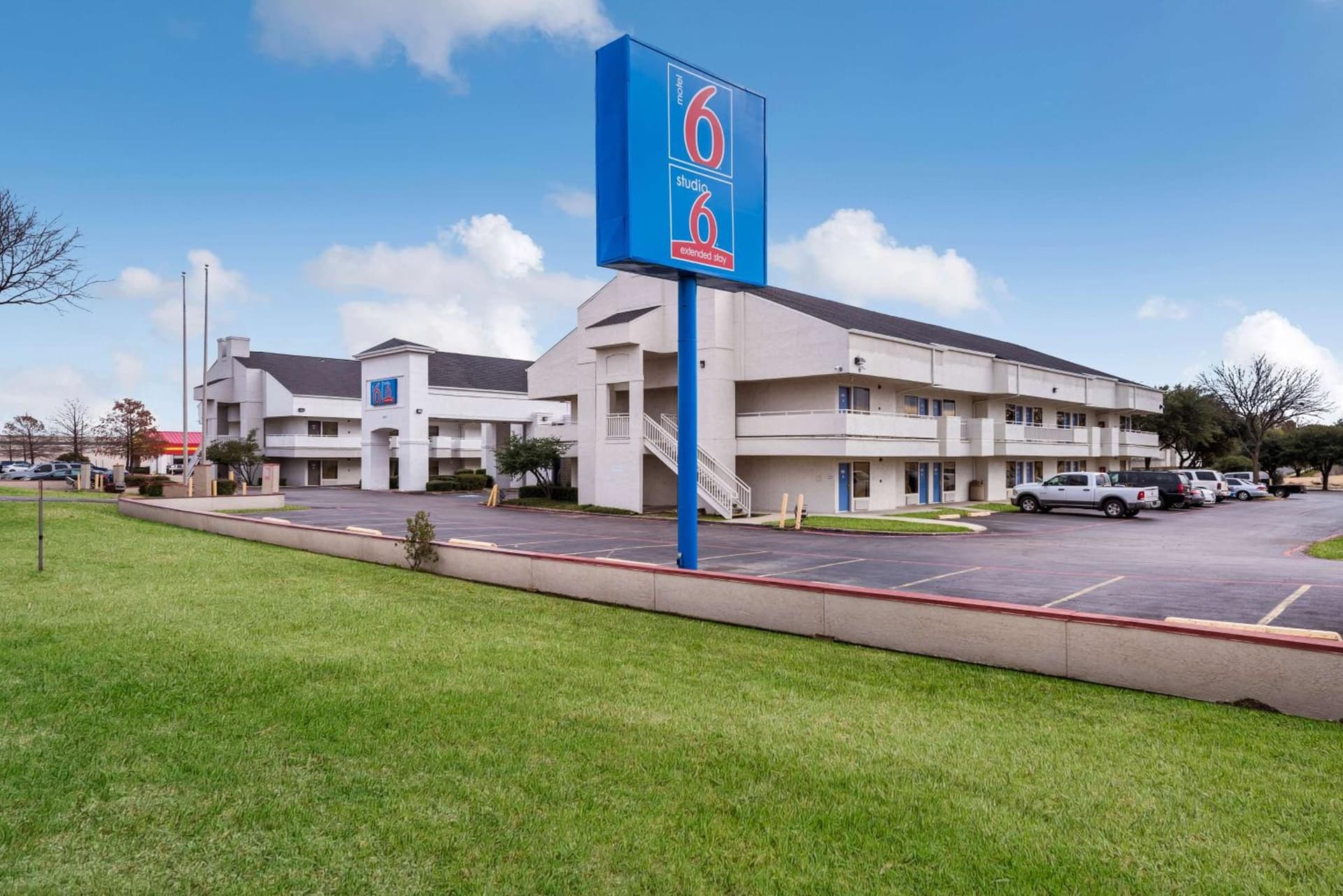 Motel 6-Irving, TX - Irving DFW Airport East property views in Irving, TX — gallery photo 3