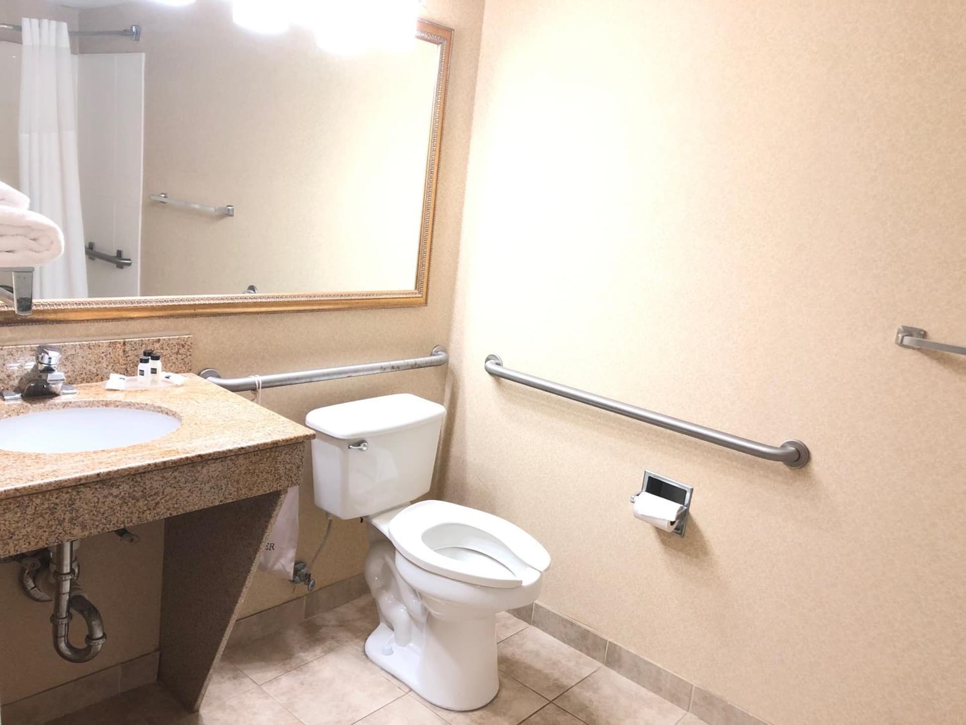 Country Inn & Suites by Radisson, Greenville, NC gallery photo in Winterville, NC — image 5