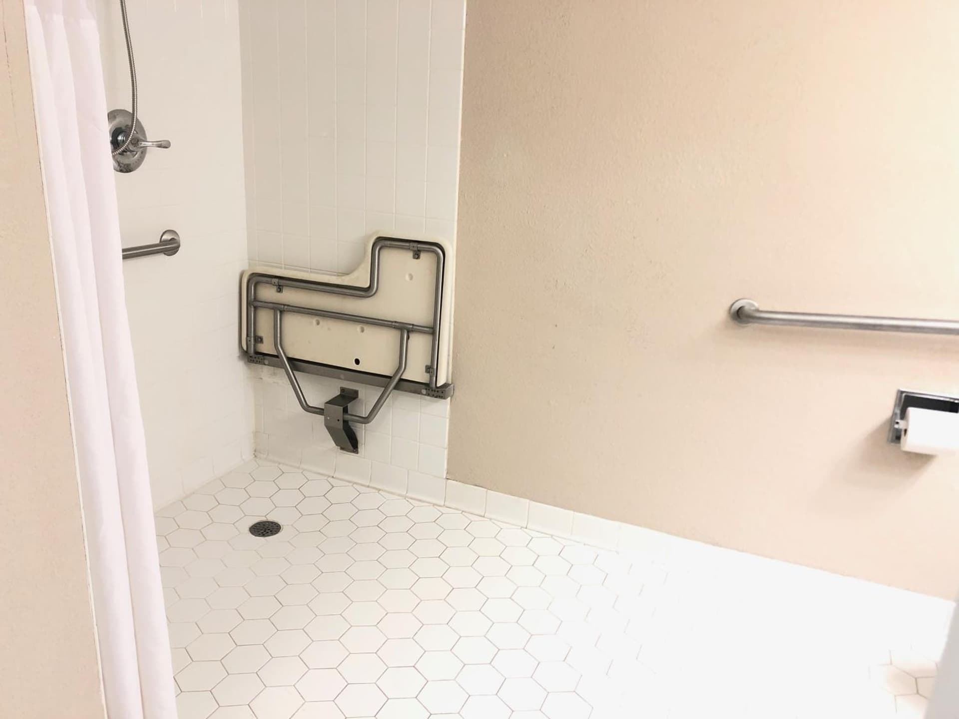 Country Inn & Suites by Radisson, Greenville, NC gallery photo in Winterville, NC — image 24