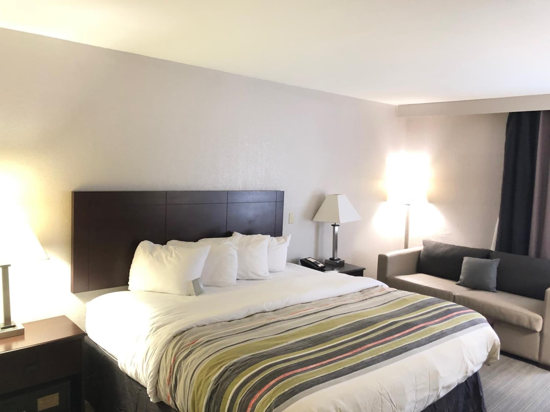 Country Inn & Suites by Radisson, Greenville, NC gallery photo in Winterville, NC — image 38