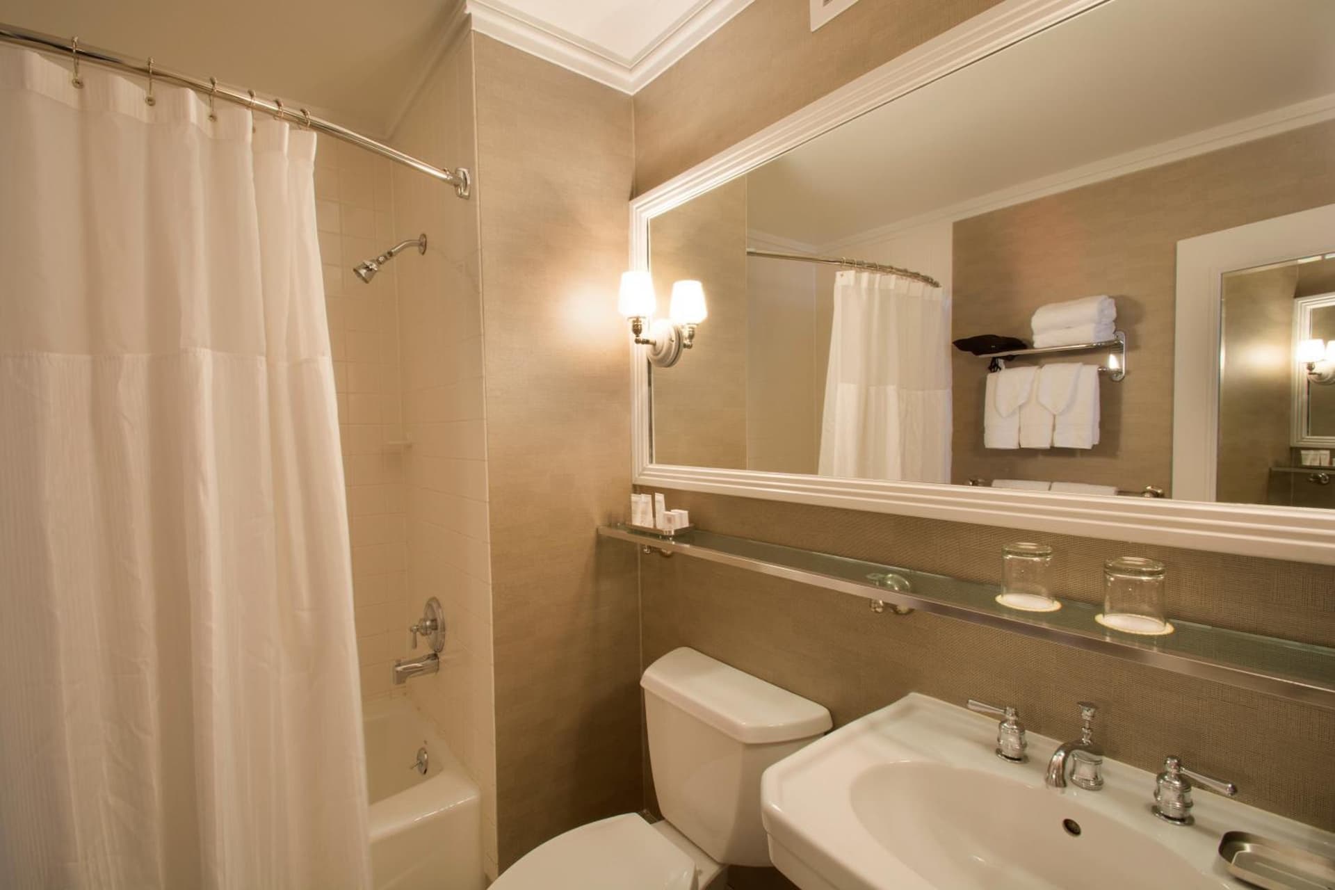 Sentinel Hotel gallery photo in Portland, OR — image 63