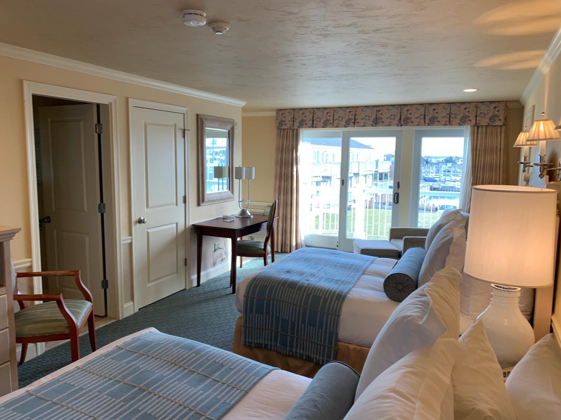 Anchor In Distinctive Waterfront Lodging gallery photo in Hyannis — image 74
