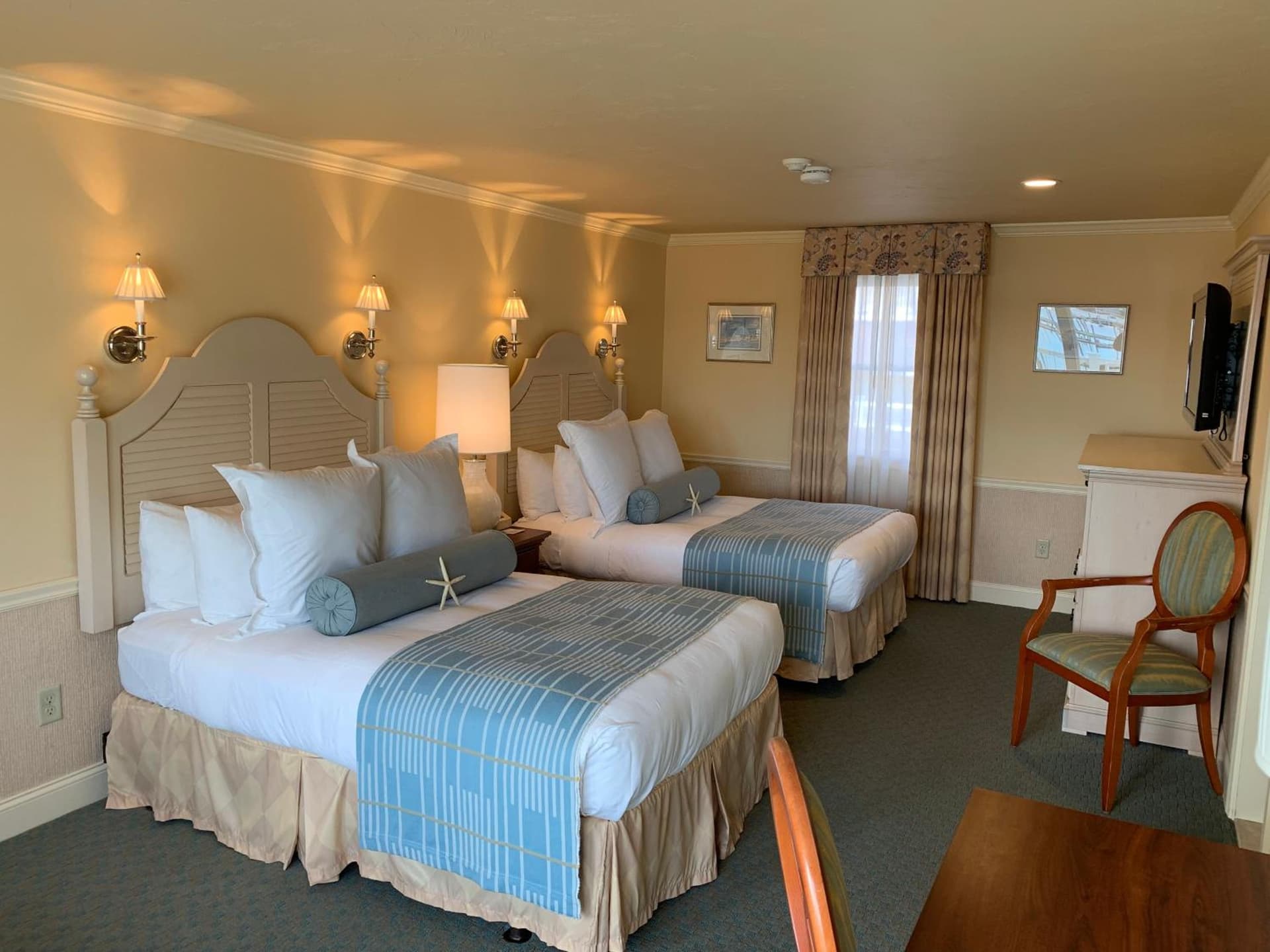Anchor In Distinctive Waterfront Lodging gallery photo in Hyannis — image 77