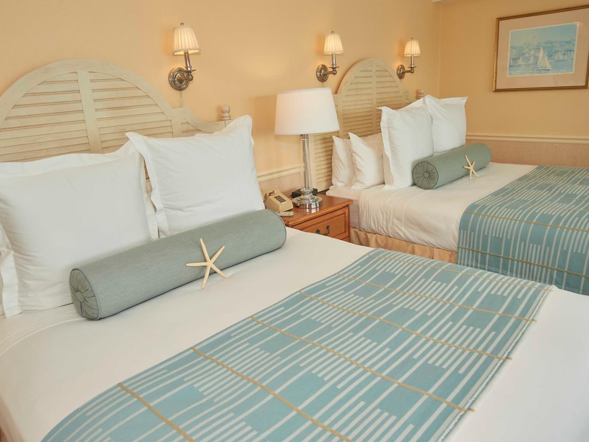 Anchor In Distinctive Waterfront Lodging gallery photo in Hyannis — image 91