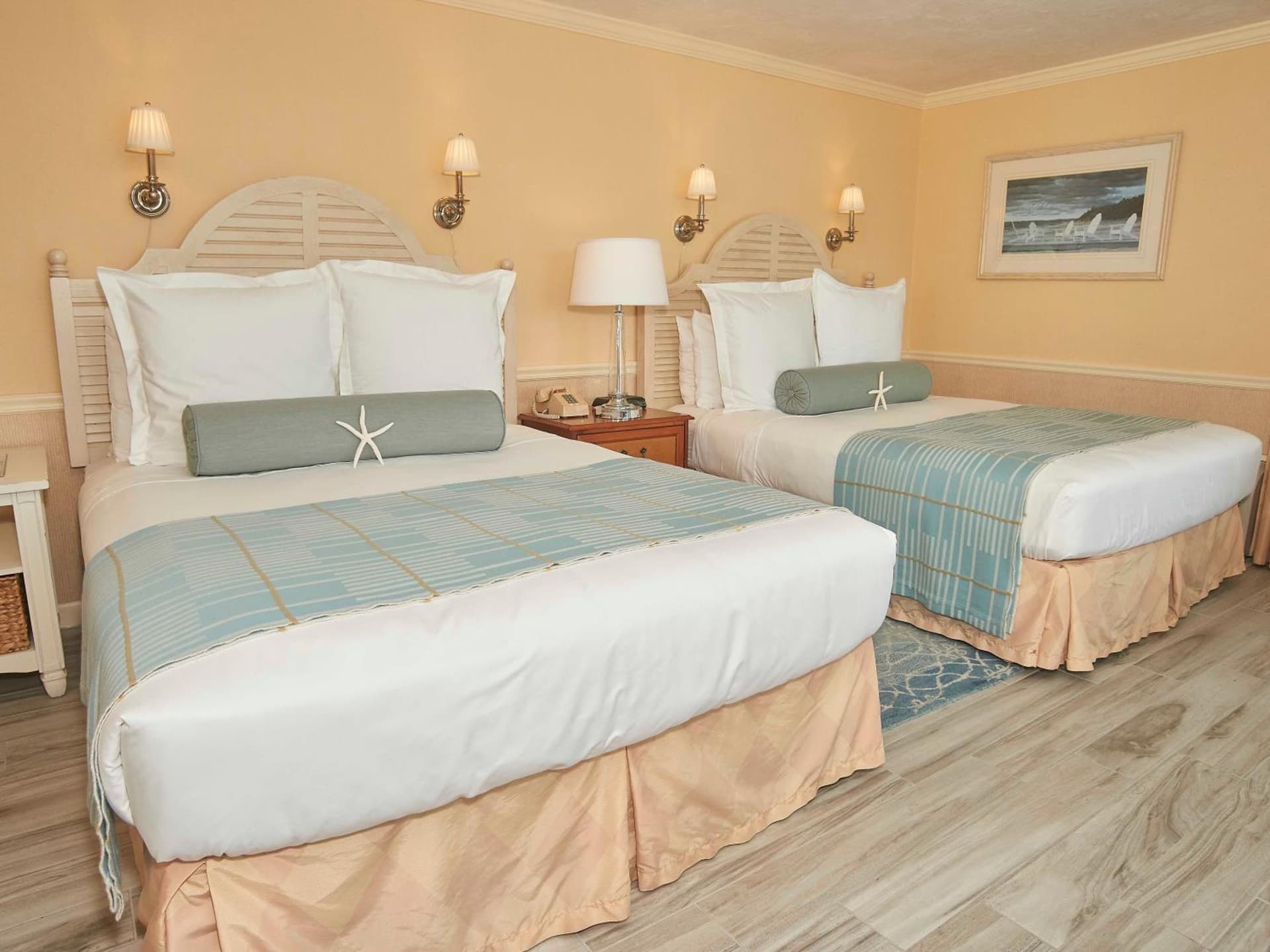 Anchor In Distinctive Waterfront Lodging gallery photo in Hyannis — image 21