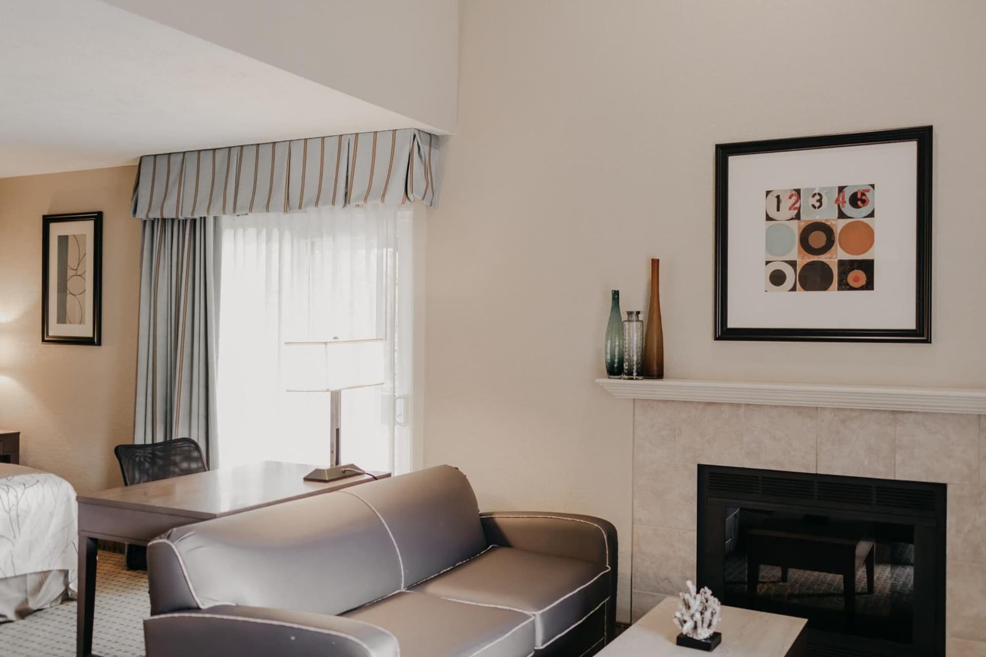 Eastland Suites Hotel & Conference Ctr, Trademark by Wyndham gallery photo in Bloomington, IL — image 9