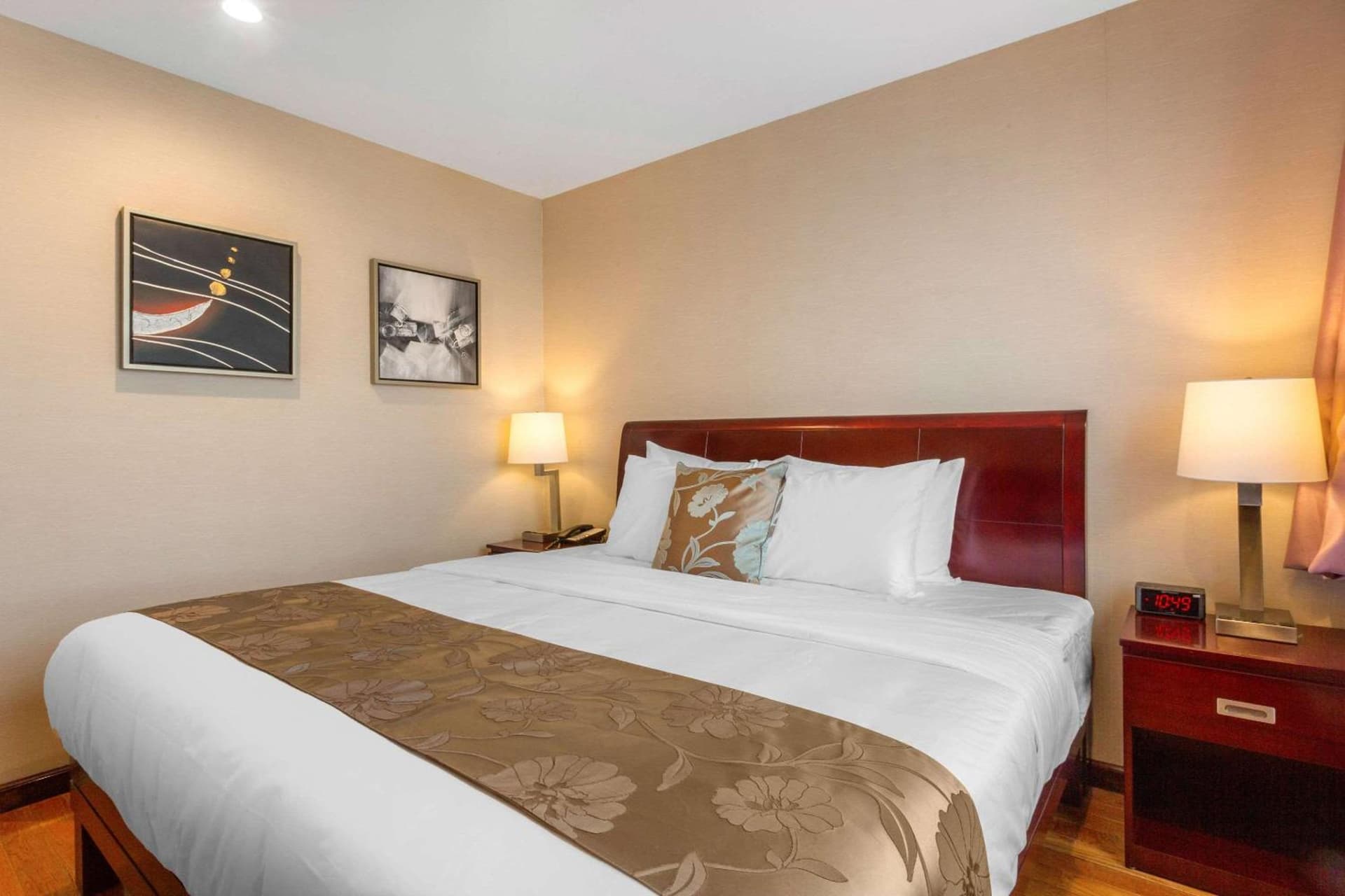 The L Hotel gallery photo in Brooklyn, NY — image 40