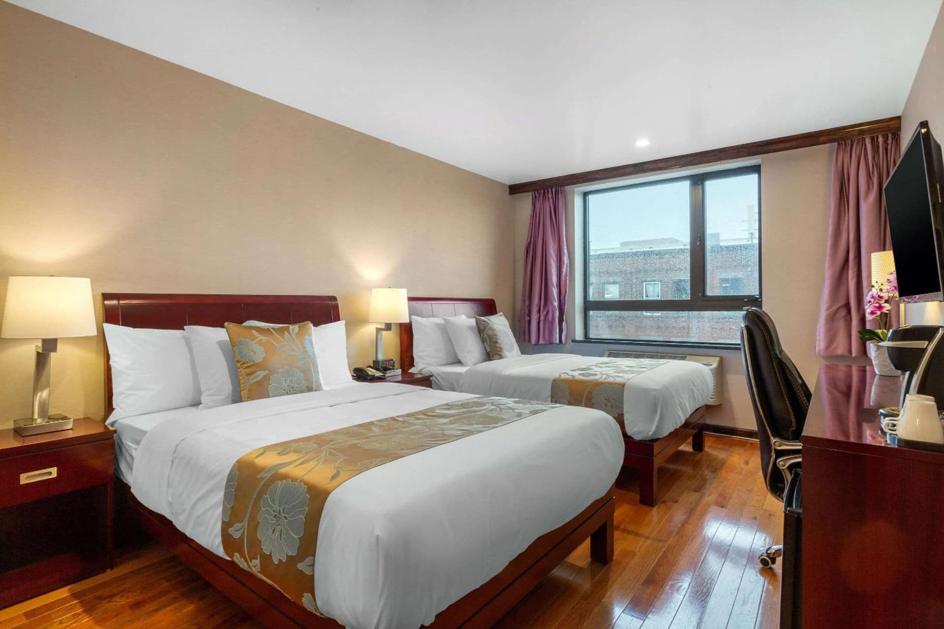 The L Hotel interior in Brooklyn, NY — gallery photo 2