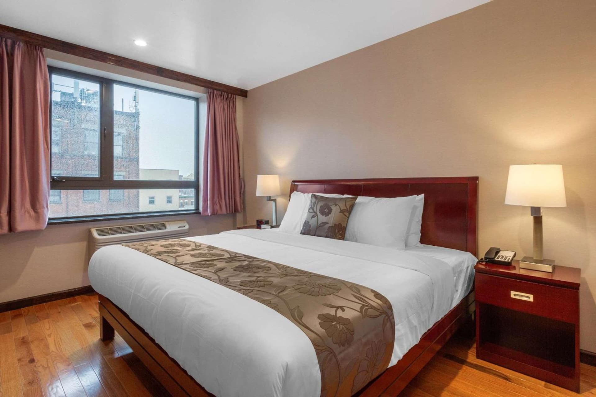 The L Hotel gallery photo in Brooklyn, NY — image 27