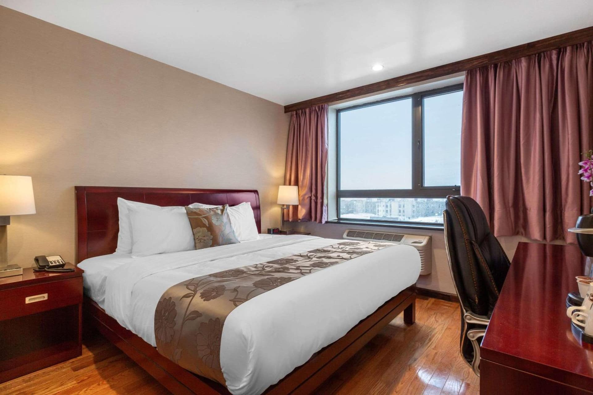 The L Hotel gallery photo in Brooklyn, NY — image 16