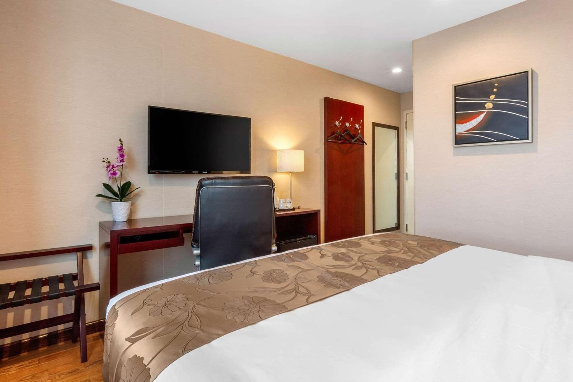 The L Hotel gallery photo in Brooklyn, NY — image 37