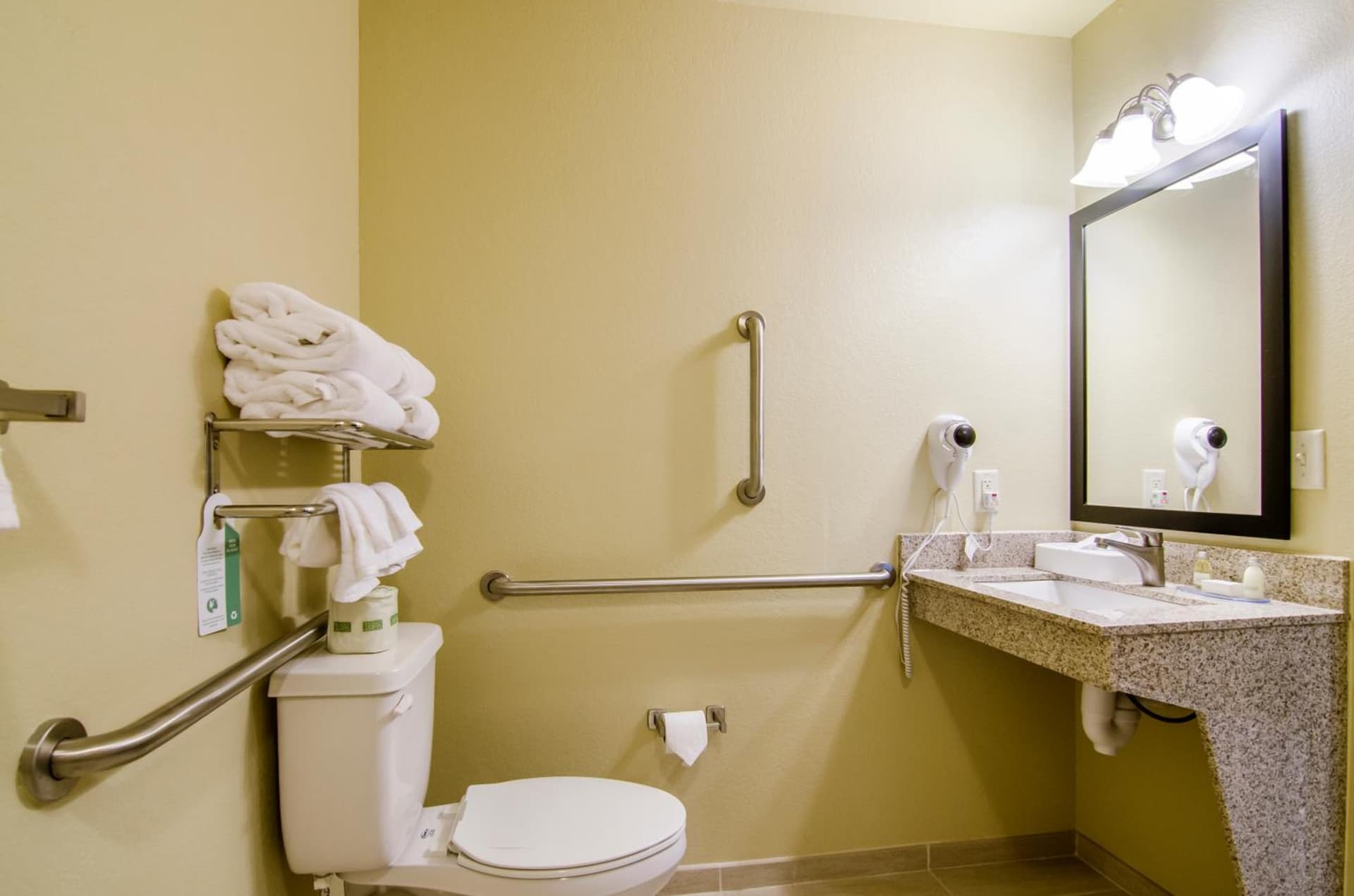 Cobblestone Inn & Suites - Oberlin interior in Oberlin, KS — gallery photo 2