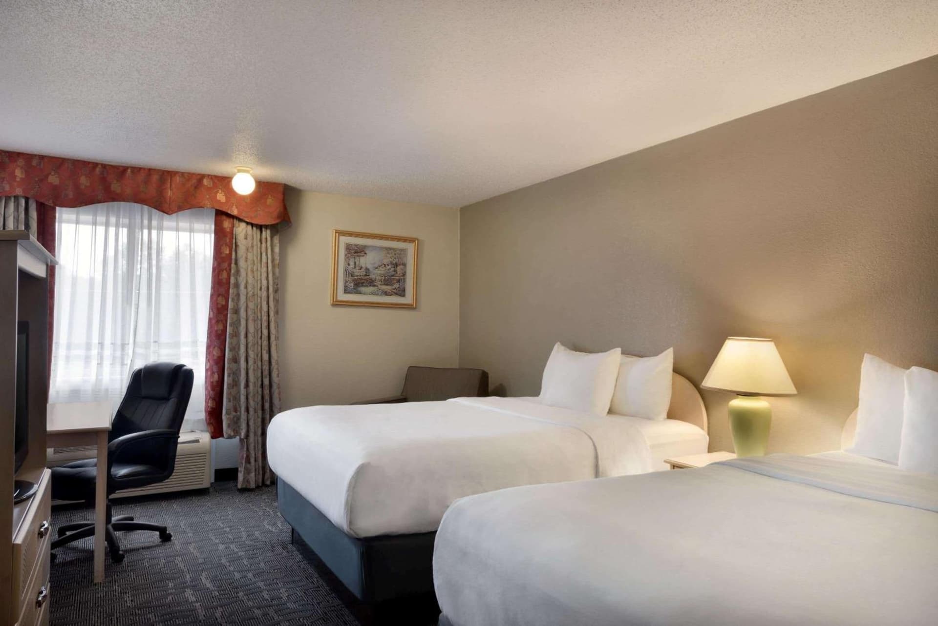 Baymont by Wyndham Des Moines North gallery photo in Des Moines, IA — image 47