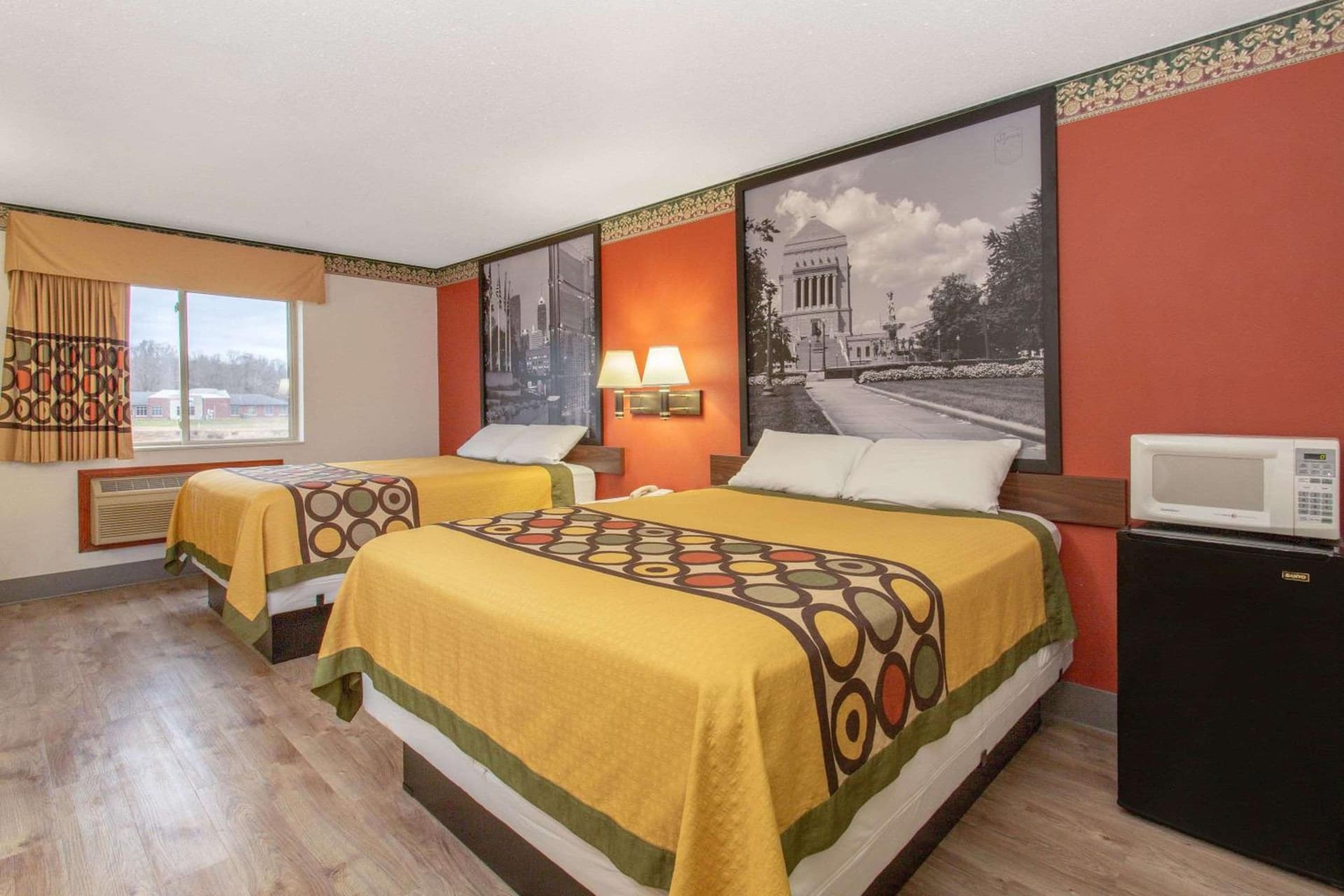 Super 8 by Wyndham Bedford interior in Bedford, IN — gallery photo 2