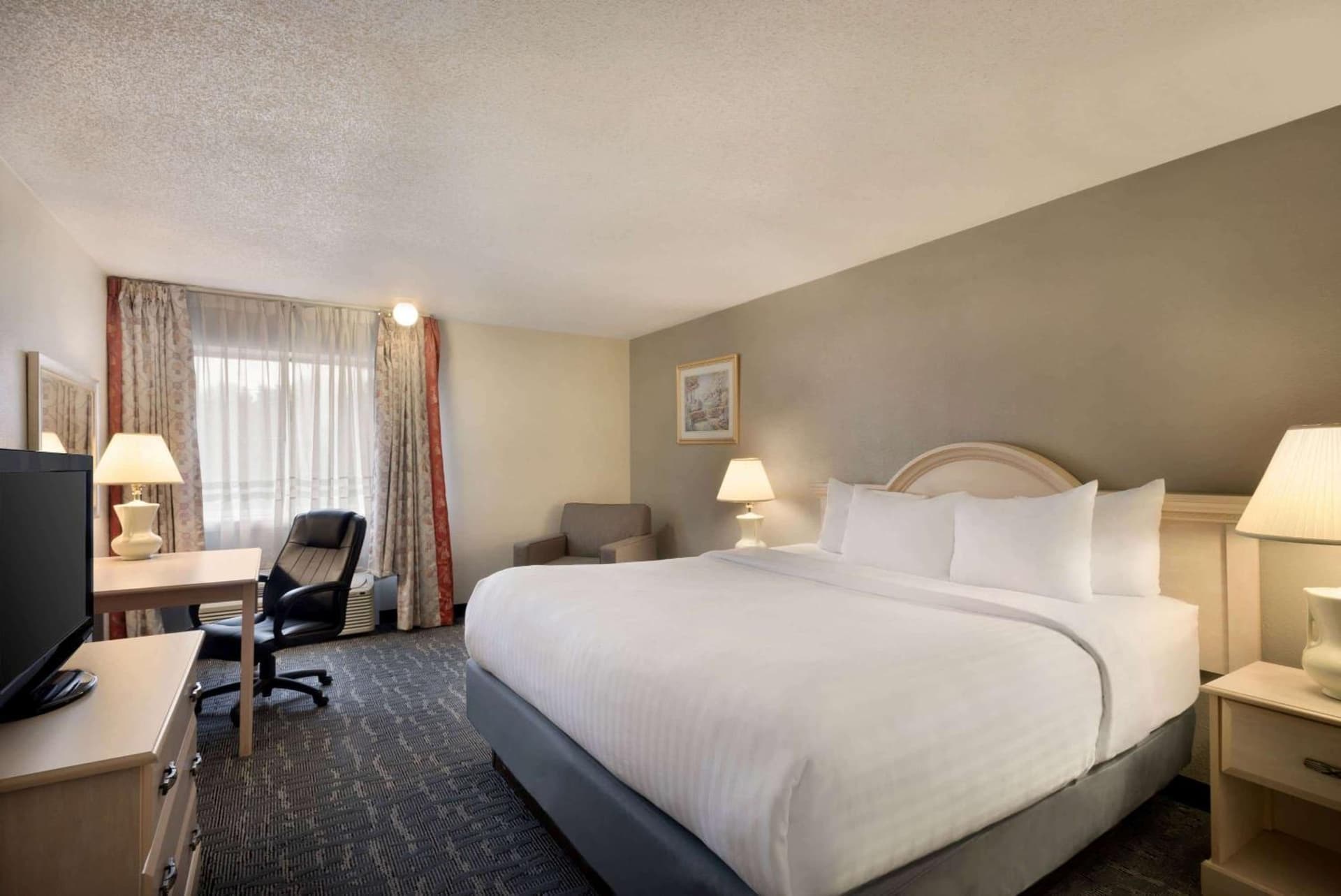 Baymont by Wyndham Des Moines North gallery photo in Des Moines, IA — image 20