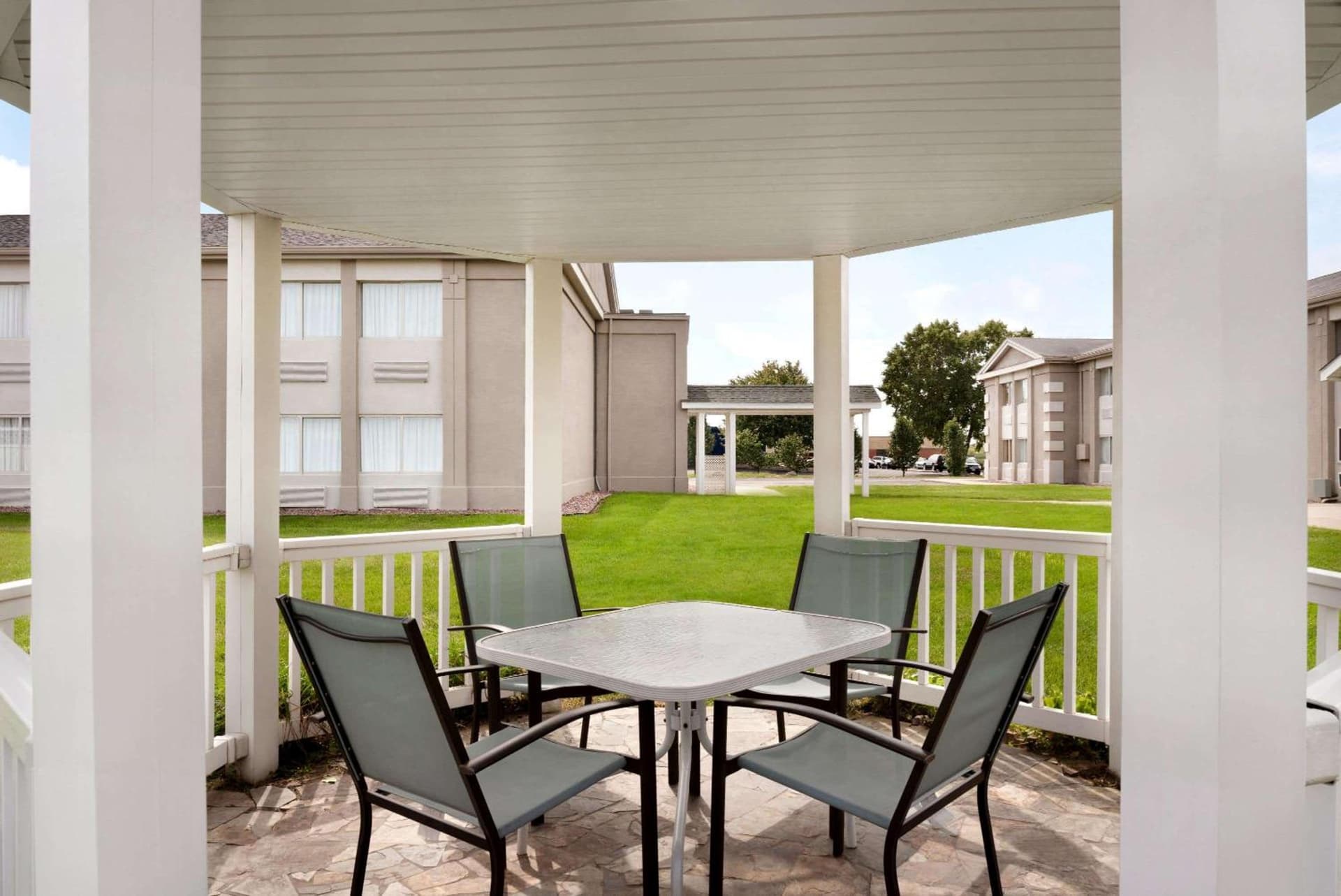 Baymont by Wyndham Des Moines North gallery photo in Des Moines, IA — image 37