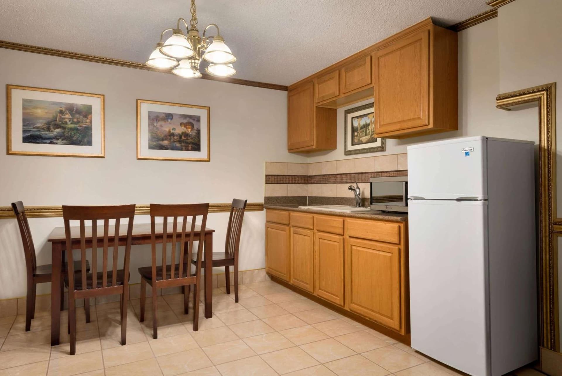 Baymont by Wyndham Des Moines North gallery photo in Des Moines, IA — image 15