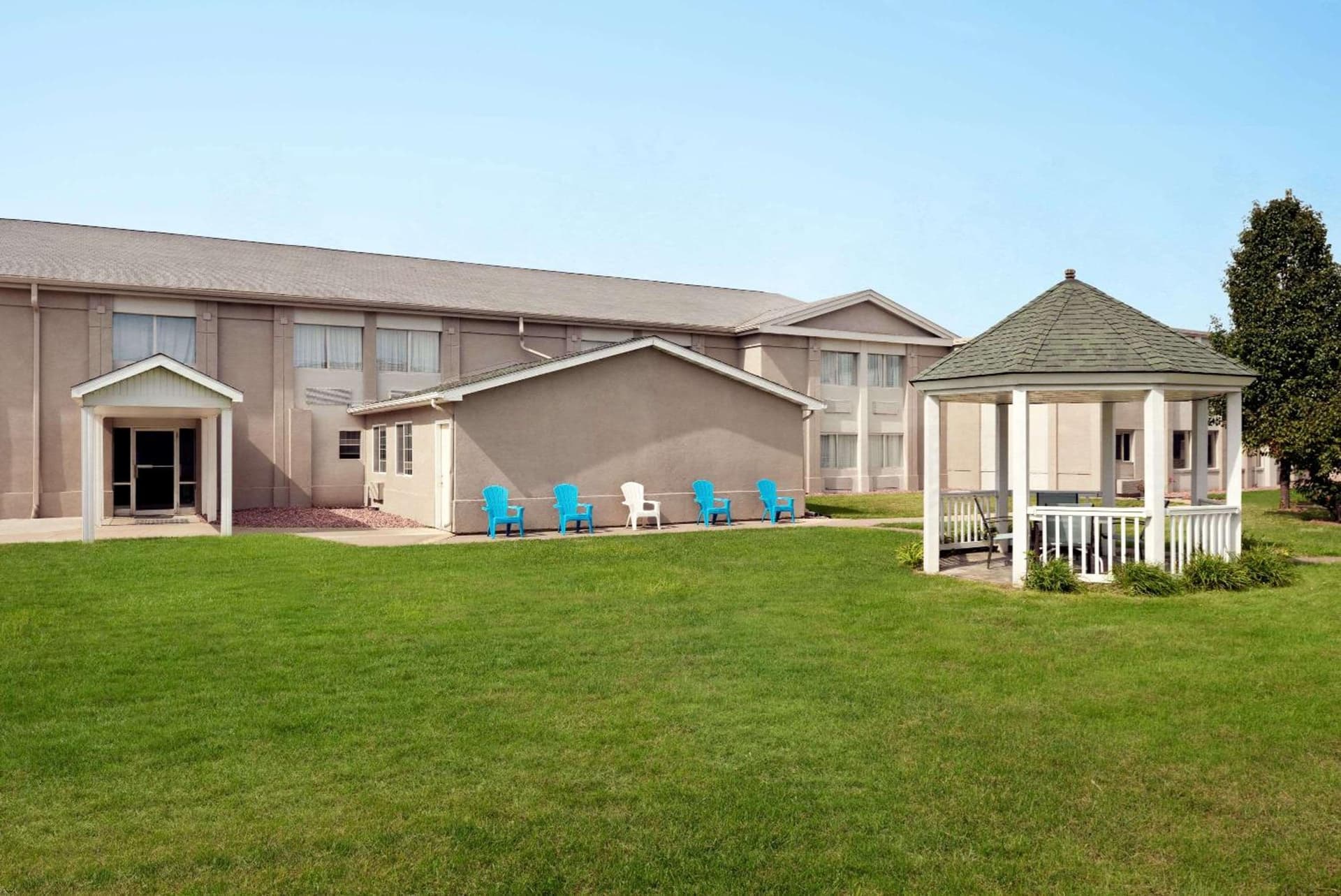 Baymont by Wyndham Des Moines North gallery photo in Des Moines, IA — image 24