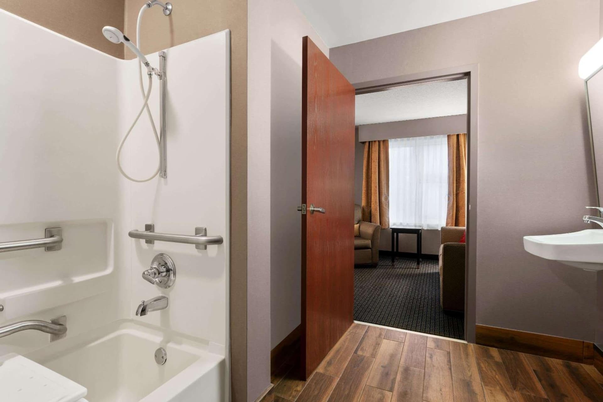 Lancaster Suites gallery photo in Lancaster, PA — image 19
