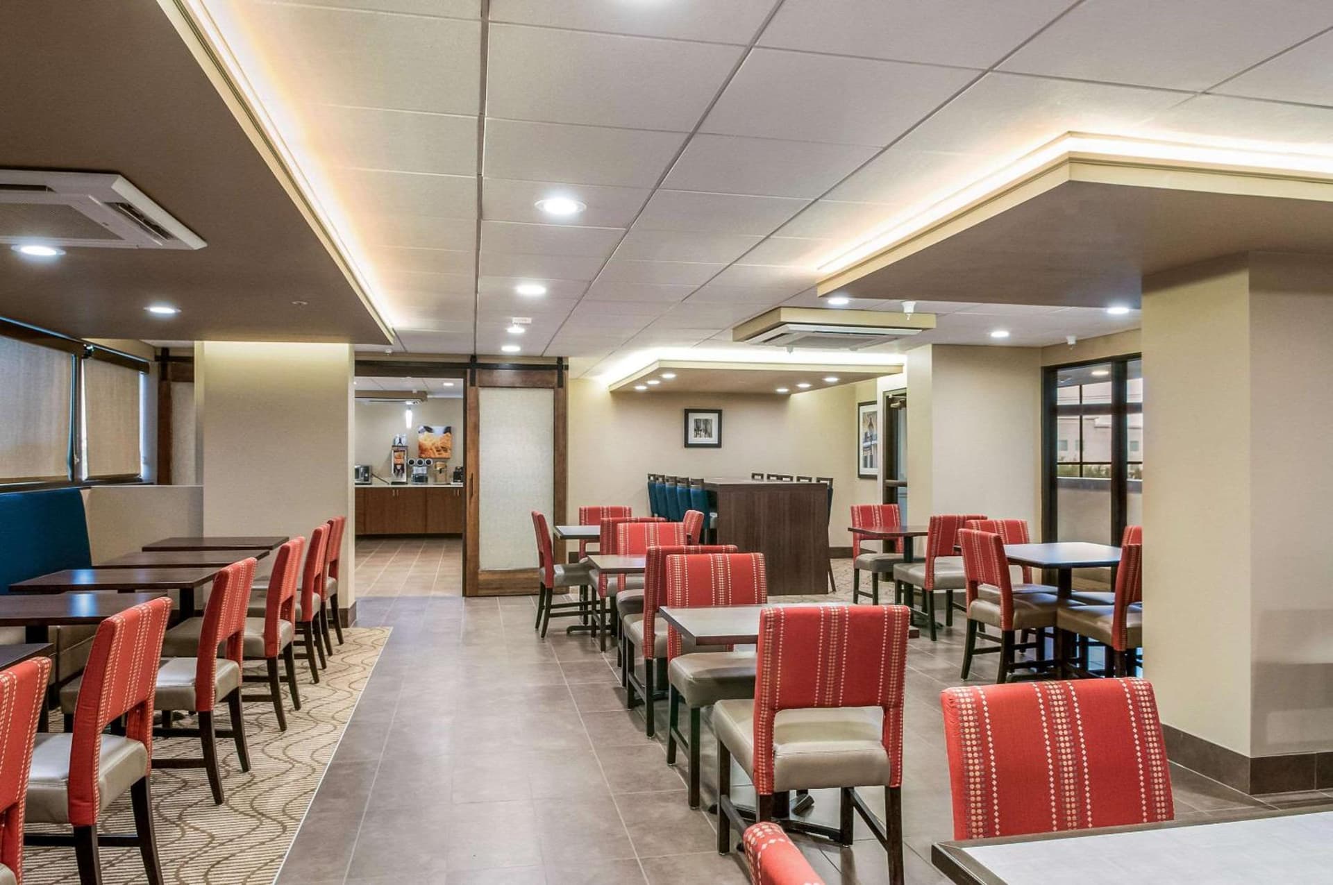 Comfort Inn & Suites At Copeland Tower gallery photo in Metairie, LA — image 17