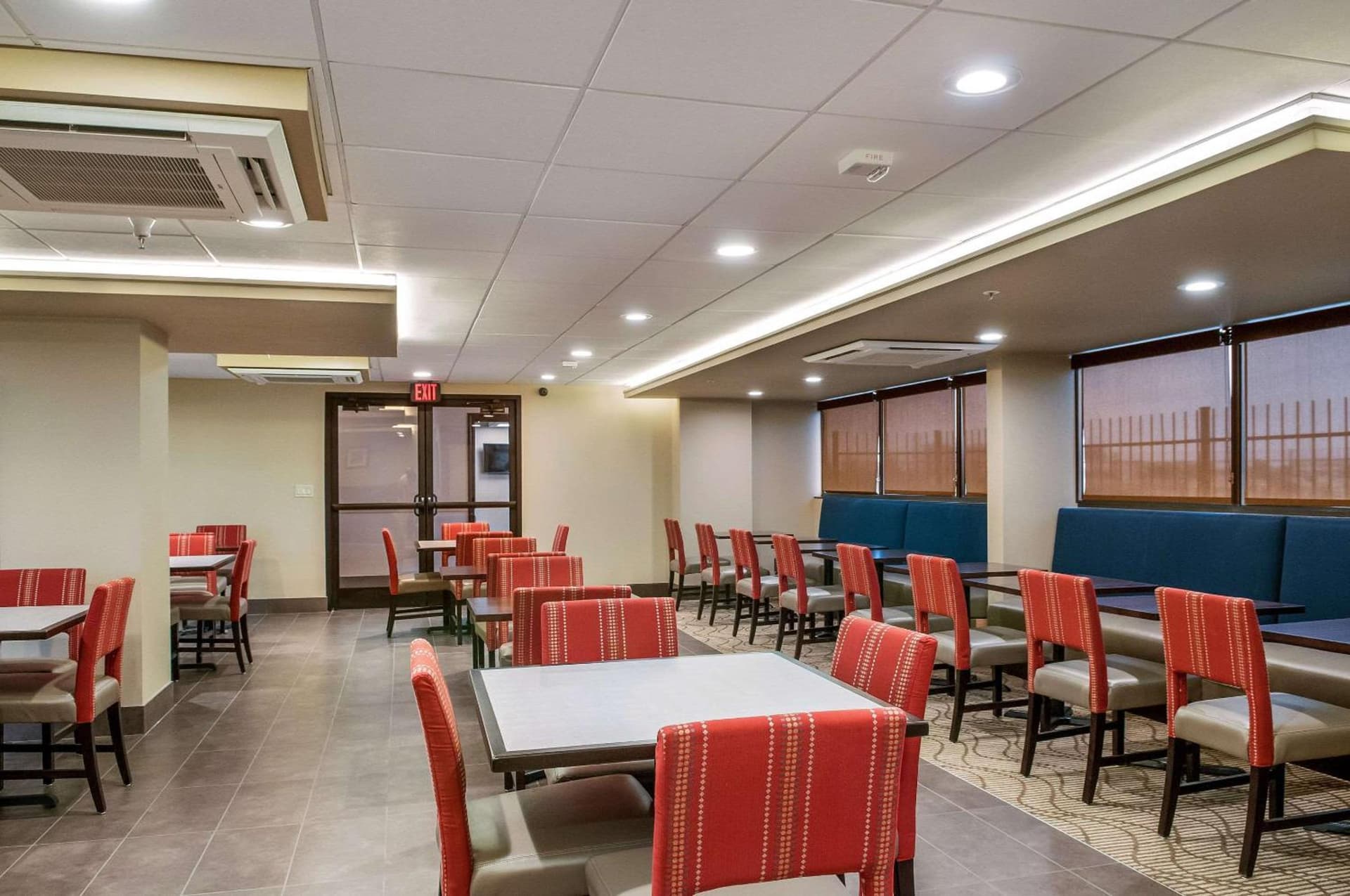 Comfort Inn & Suites At Copeland Tower gallery photo in Metairie, LA — image 12