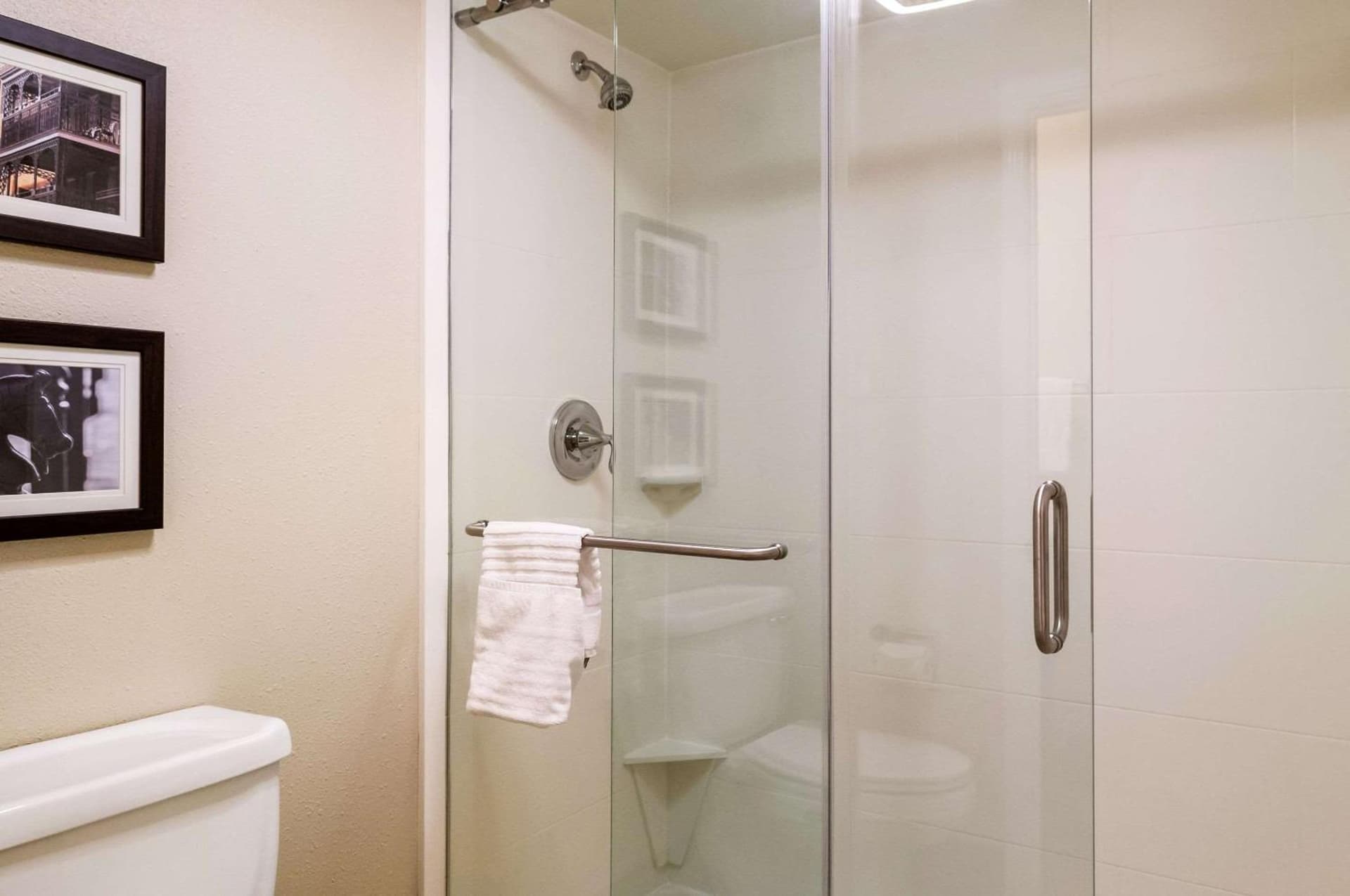Comfort Inn & Suites At Copeland Tower gallery photo in Metairie, LA — image 24