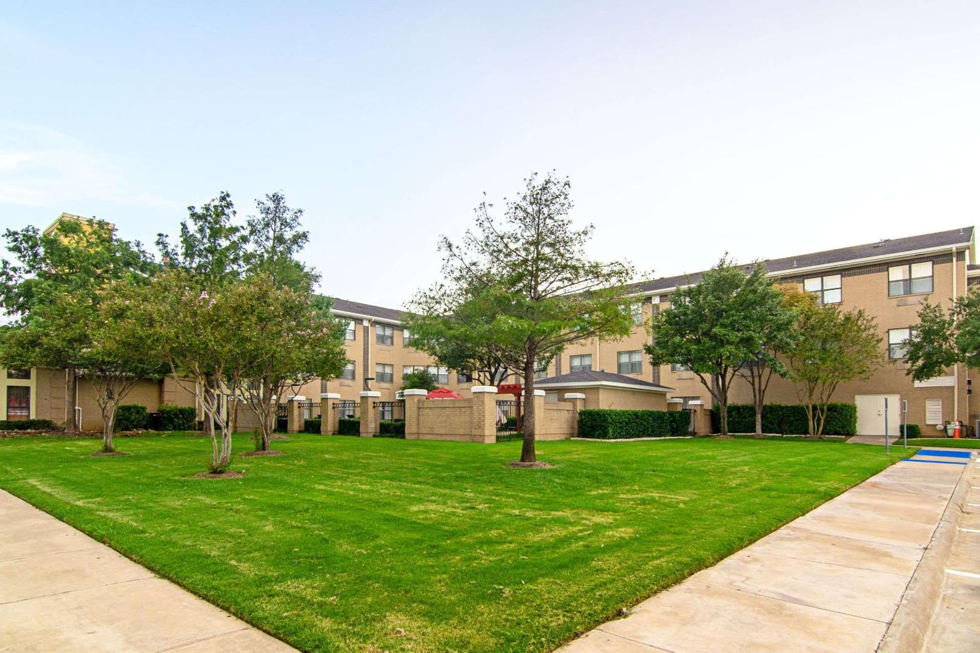 Comfort Suites NW Dallas Near Love Field property views in Dallas, TX — gallery photo 3