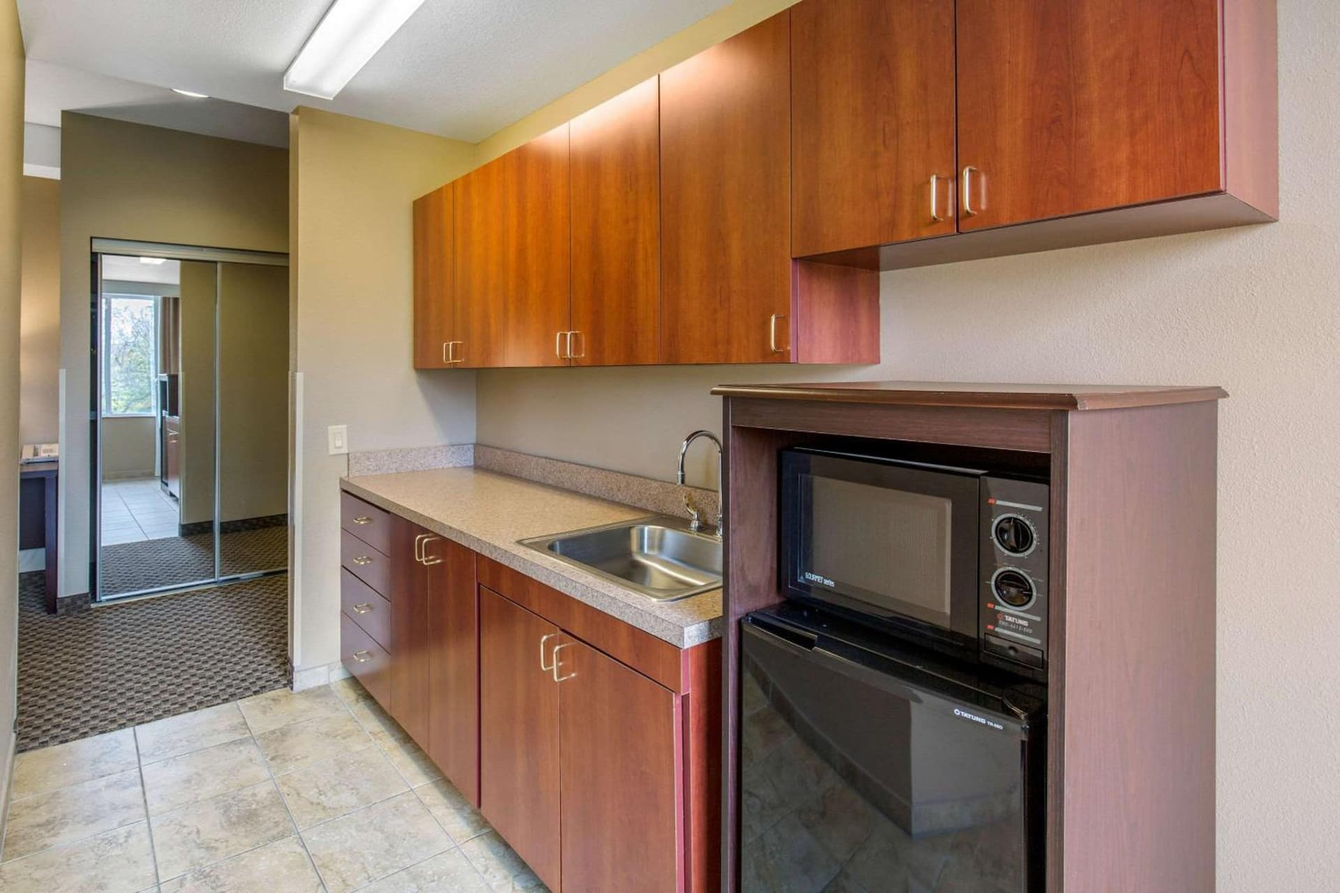 Comfort Suites Seaford interior in Seaford, DE — gallery photo 2