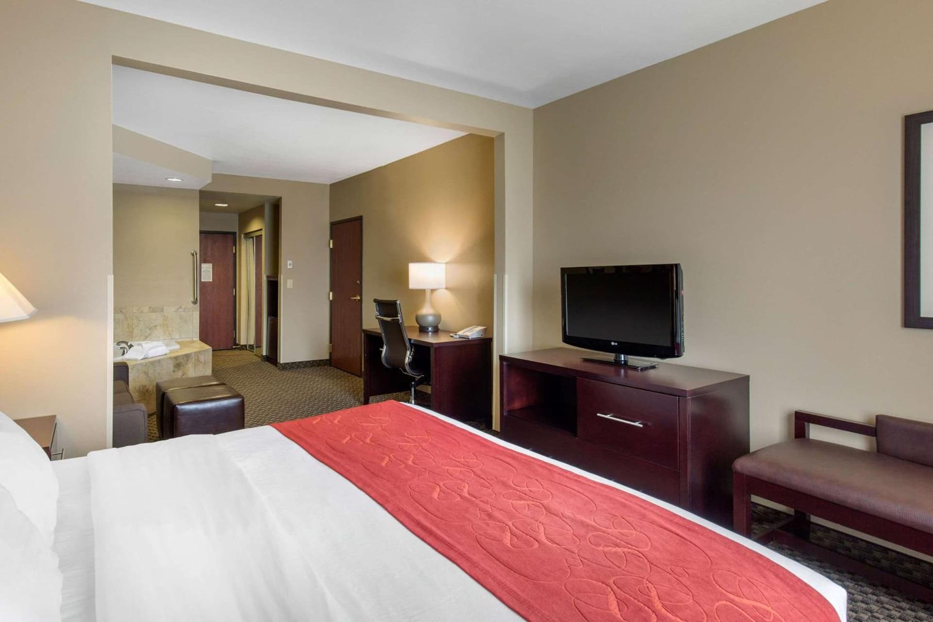 Comfort Suites Seaford gallery photo in Seaford, DE — image 34