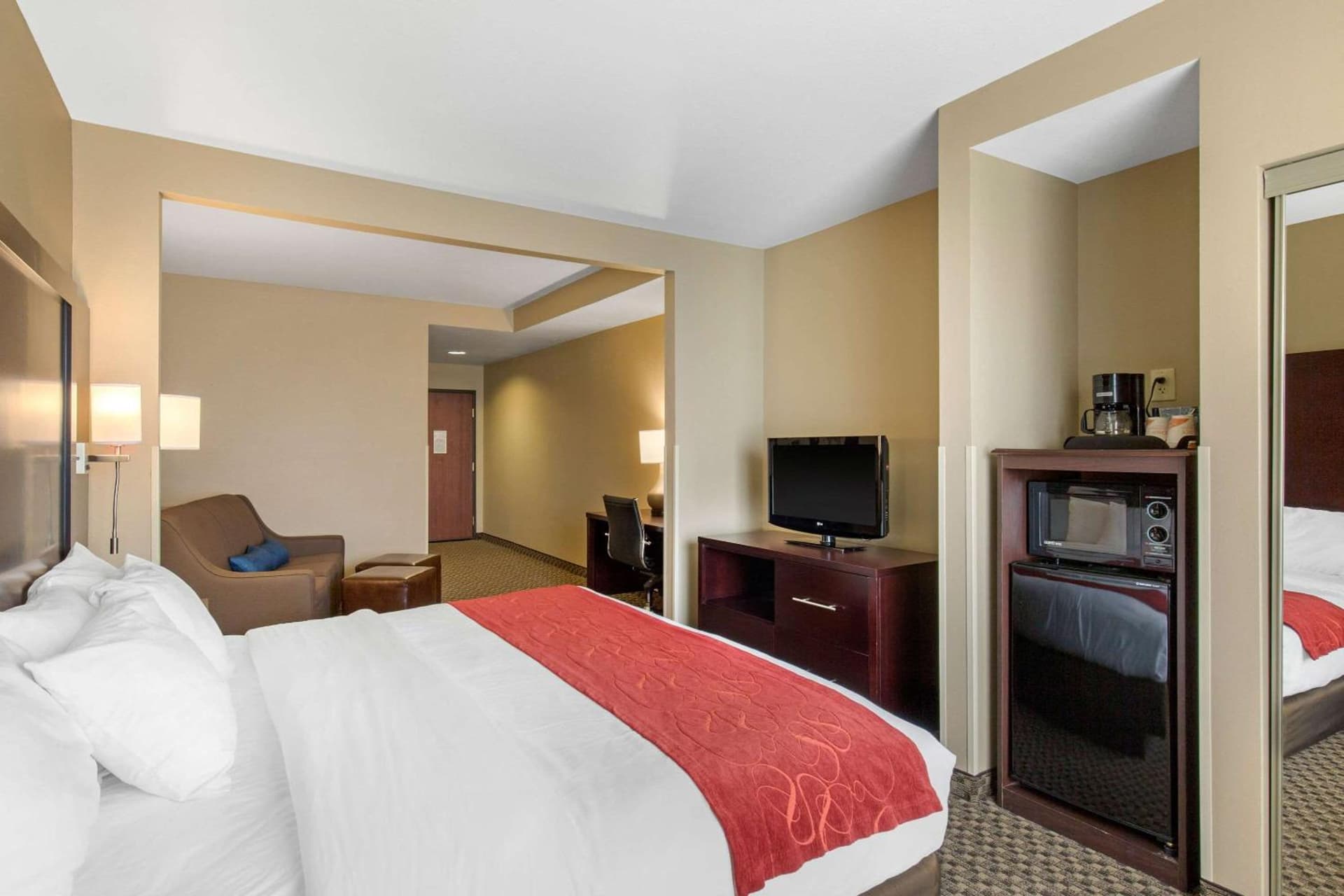 Comfort Suites Seaford gallery photo in Seaford, DE — image 5